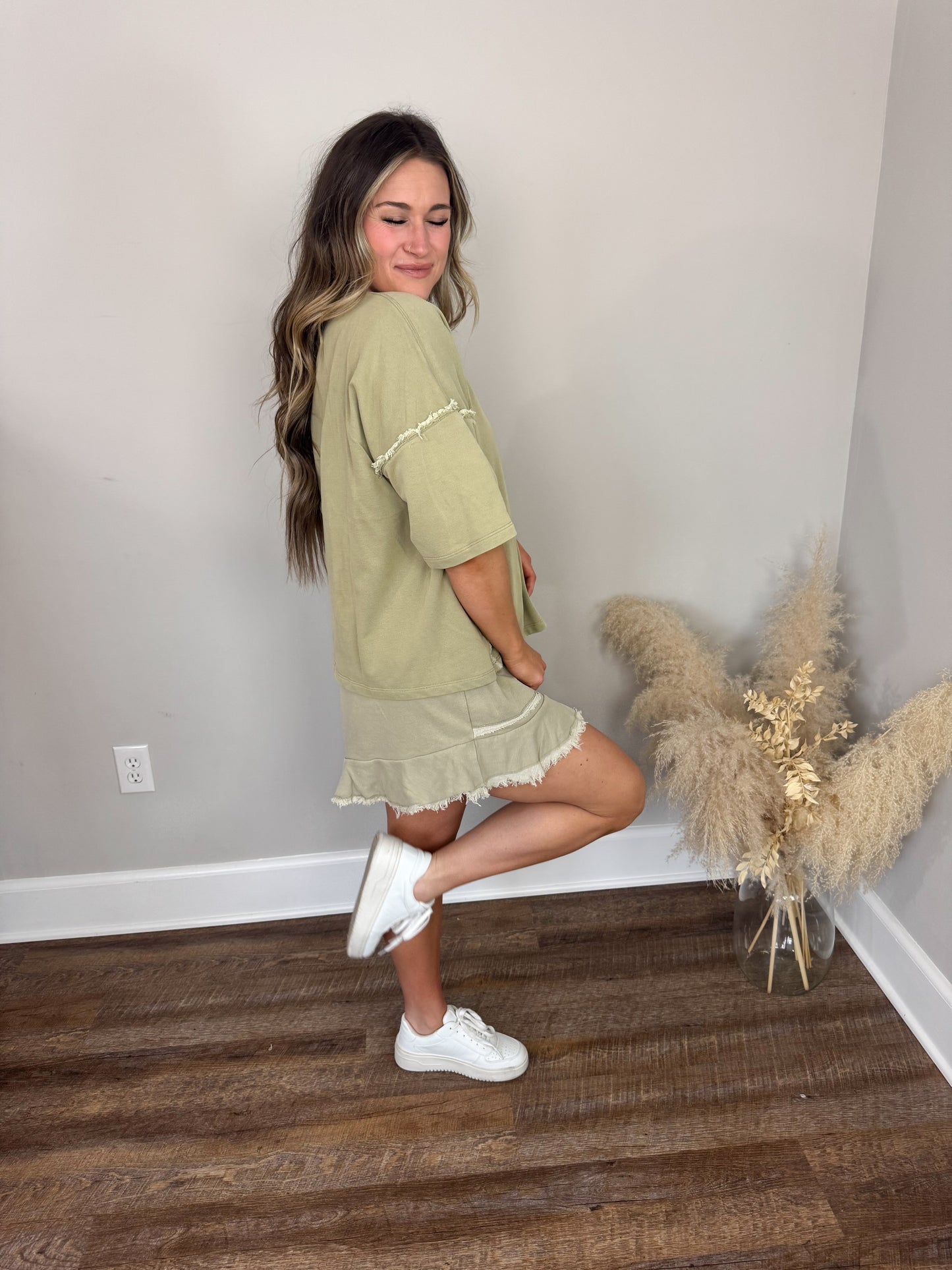 Auburn Ruffled Shorts | Olive