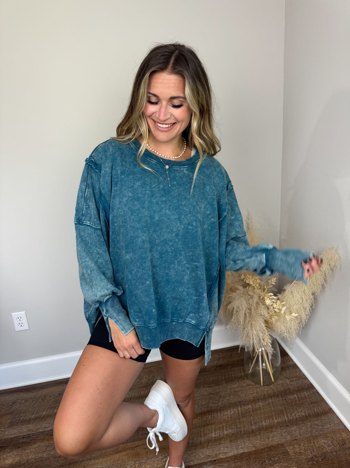 Seaside Washed Sweatshirt | Teal