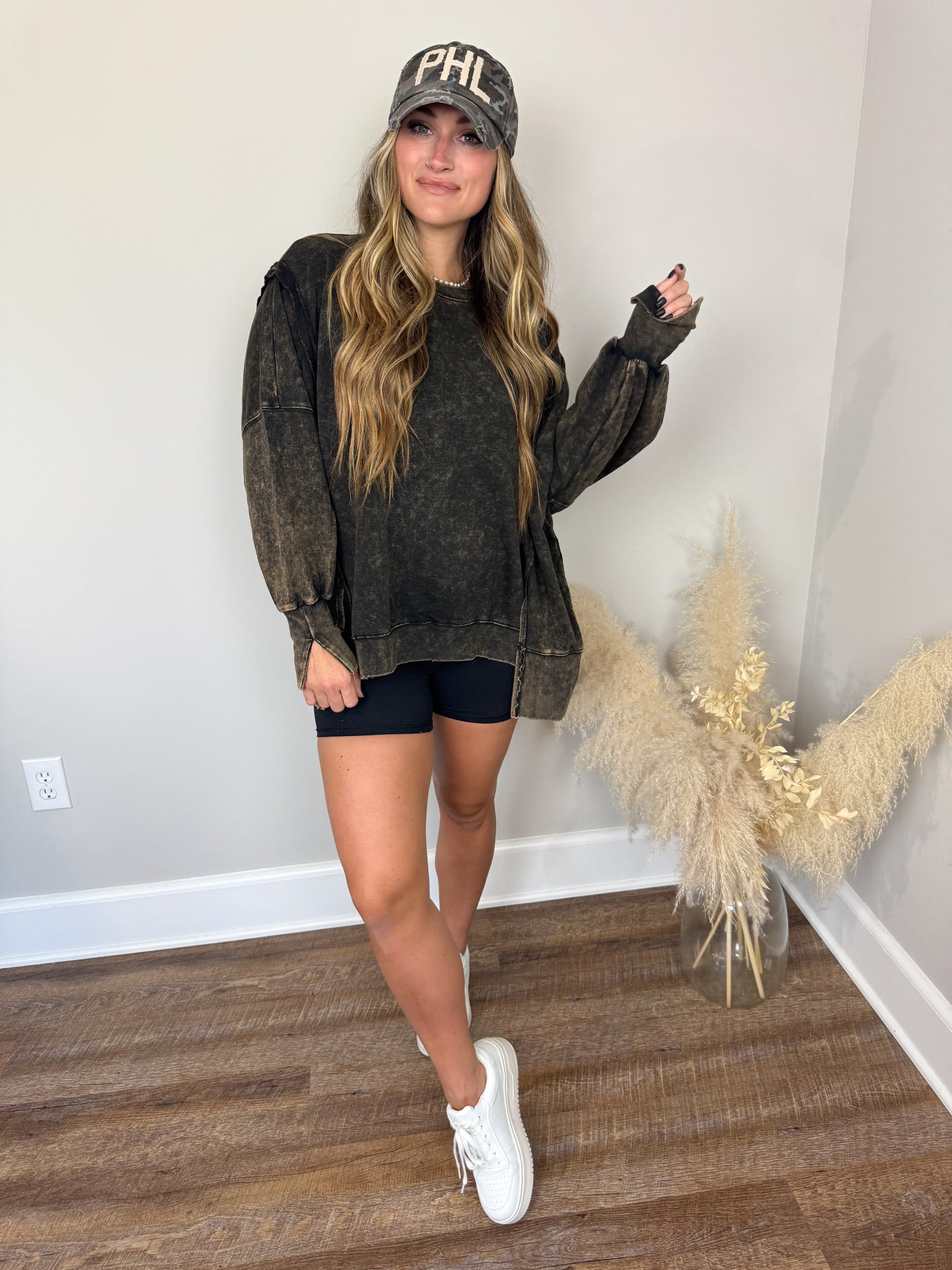 Seaside Washed Sweatshirt | Ash Black