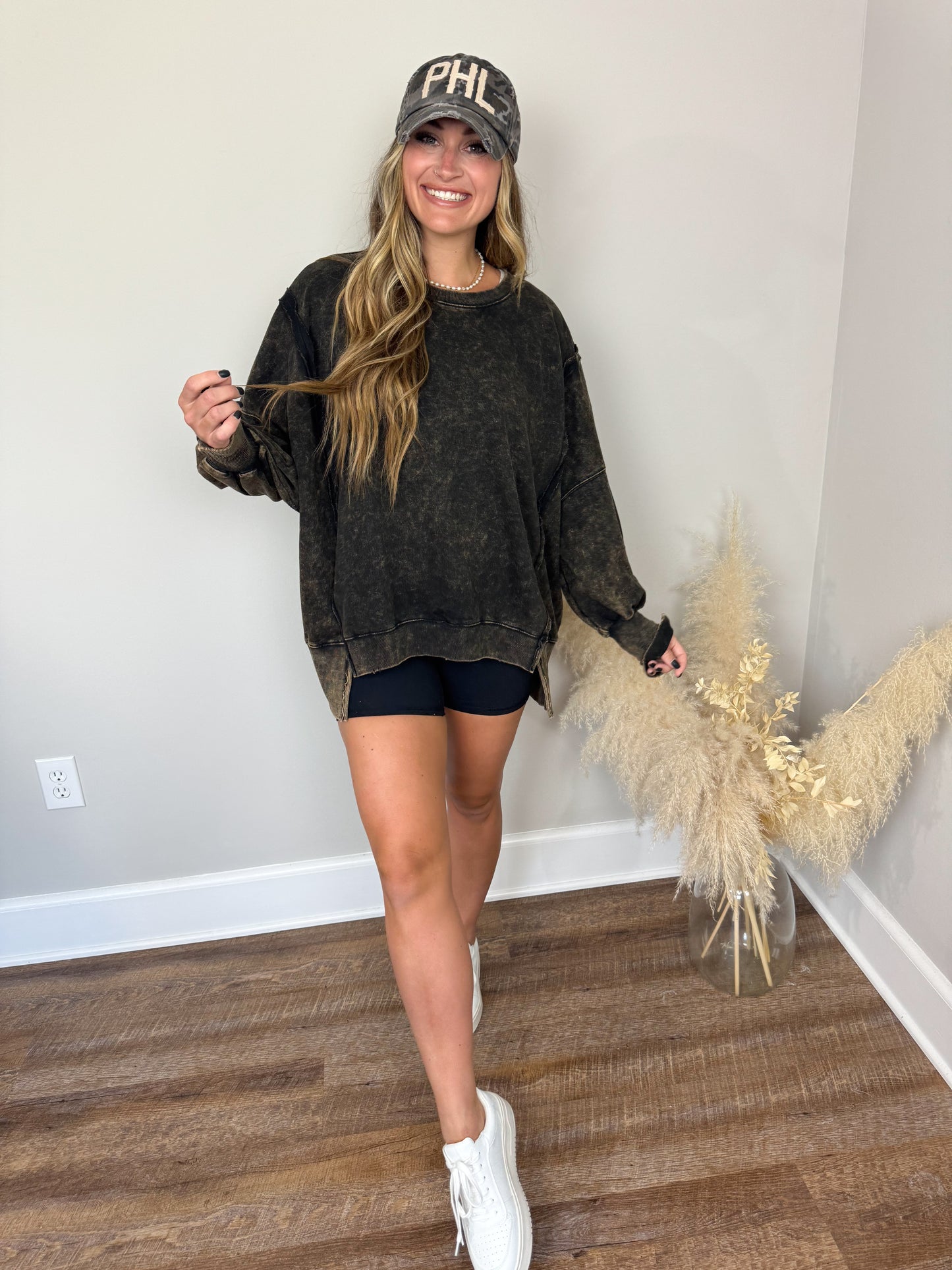 Seaside Washed Sweatshirt | Ash Black