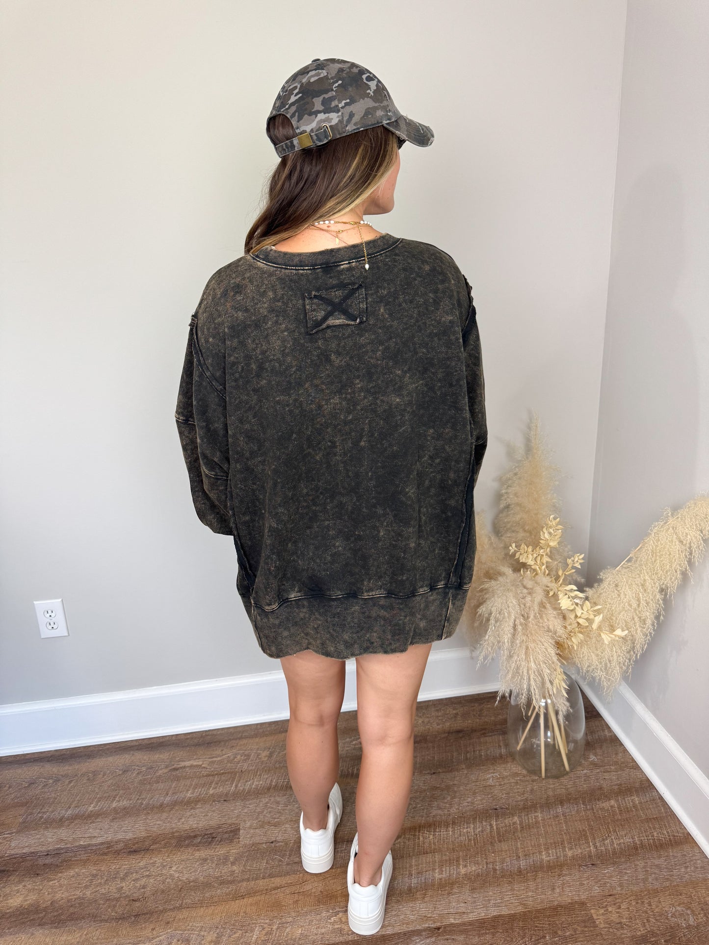 Seaside Washed Sweatshirt | Ash Black