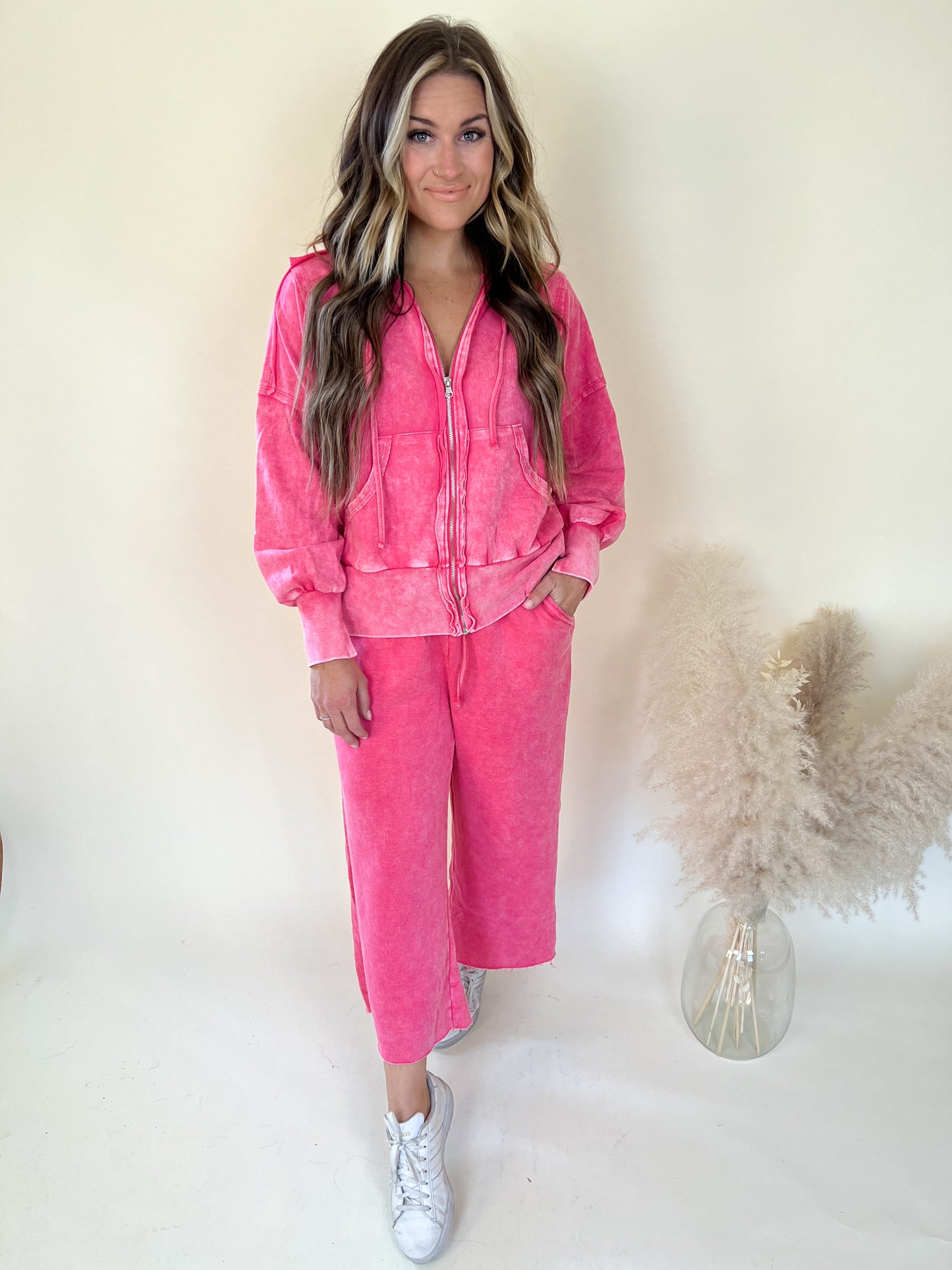 Everybody Wide Leg Sweatpants