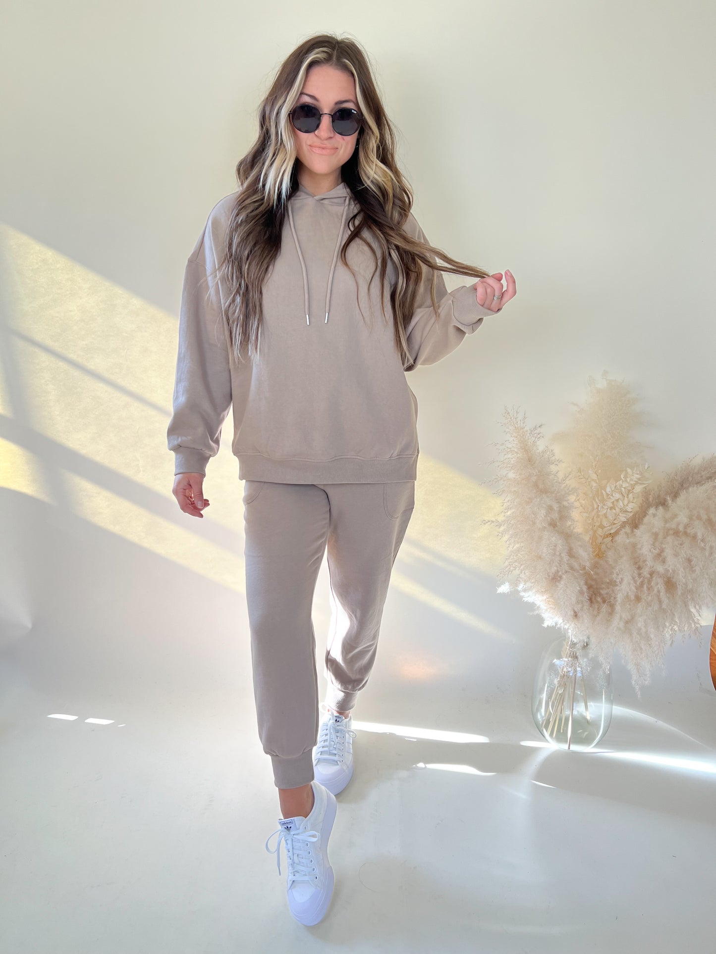 In Touch Sweatshirt | Sand