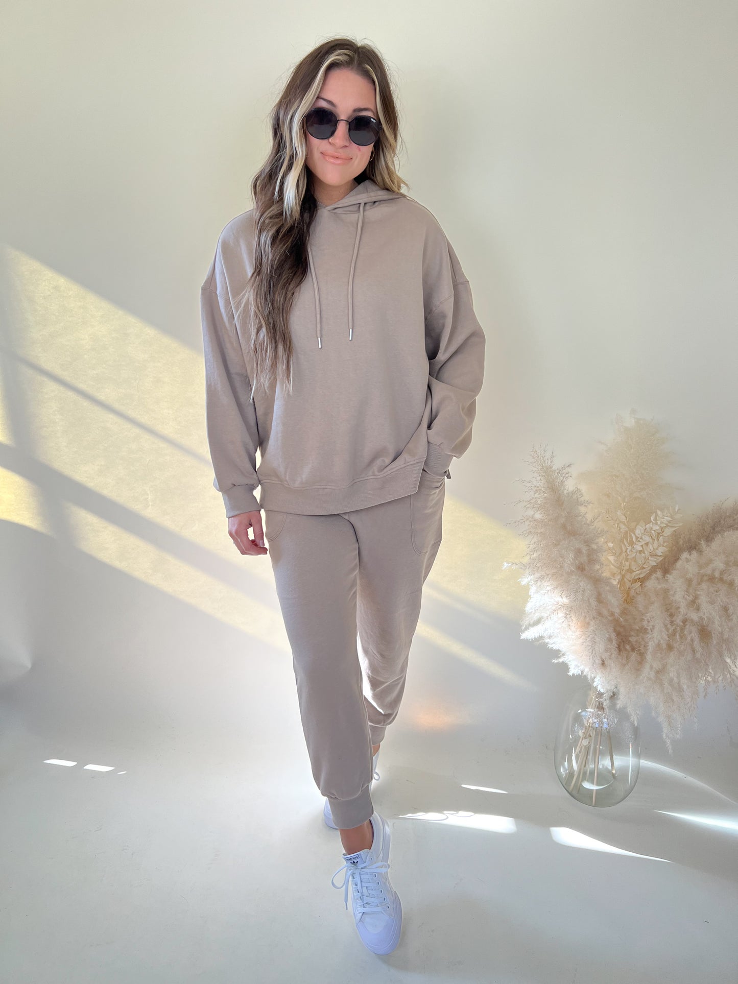In Touch Sweatshirt | Sand