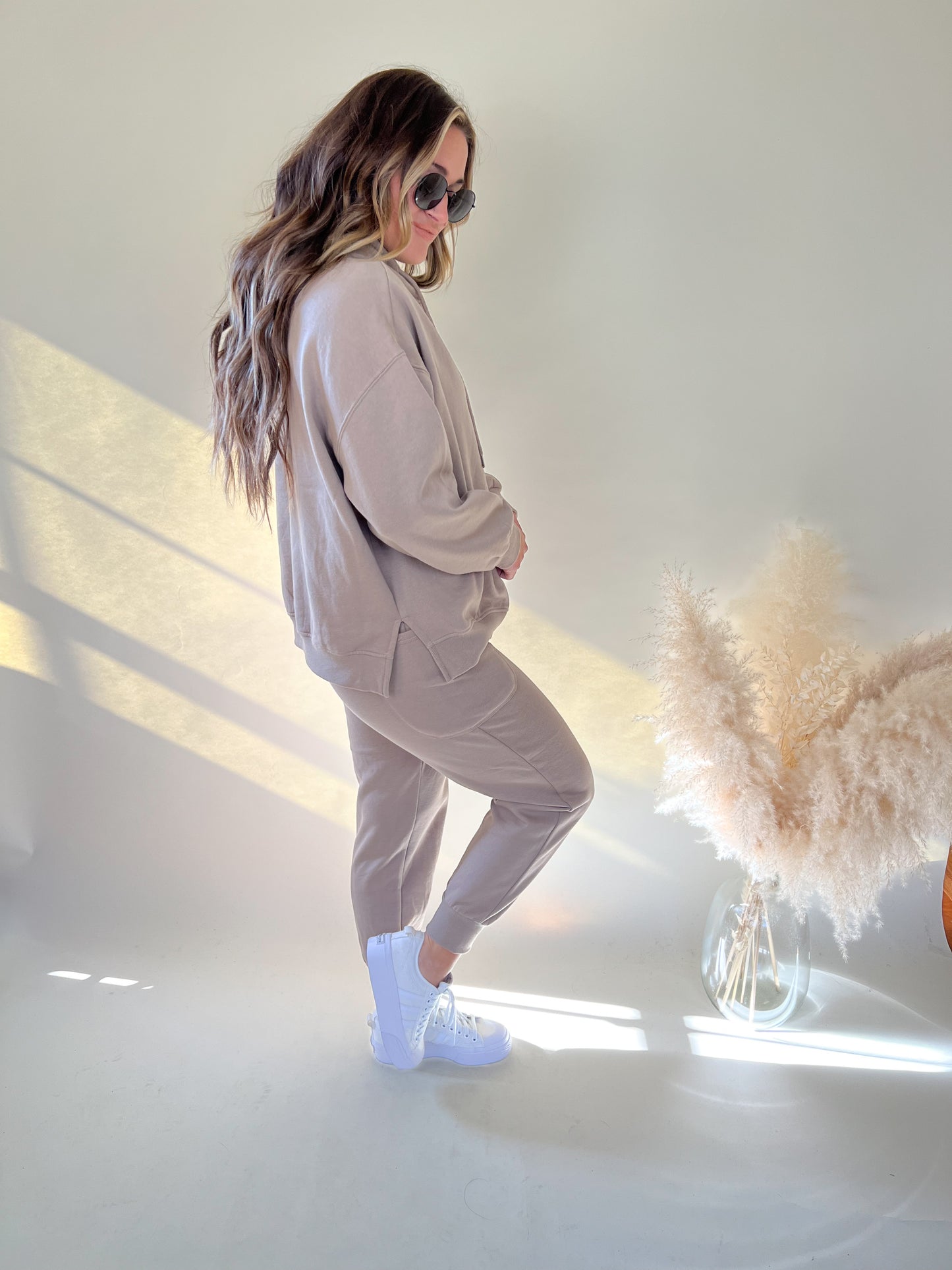In Touch Sweatshirt | Sand