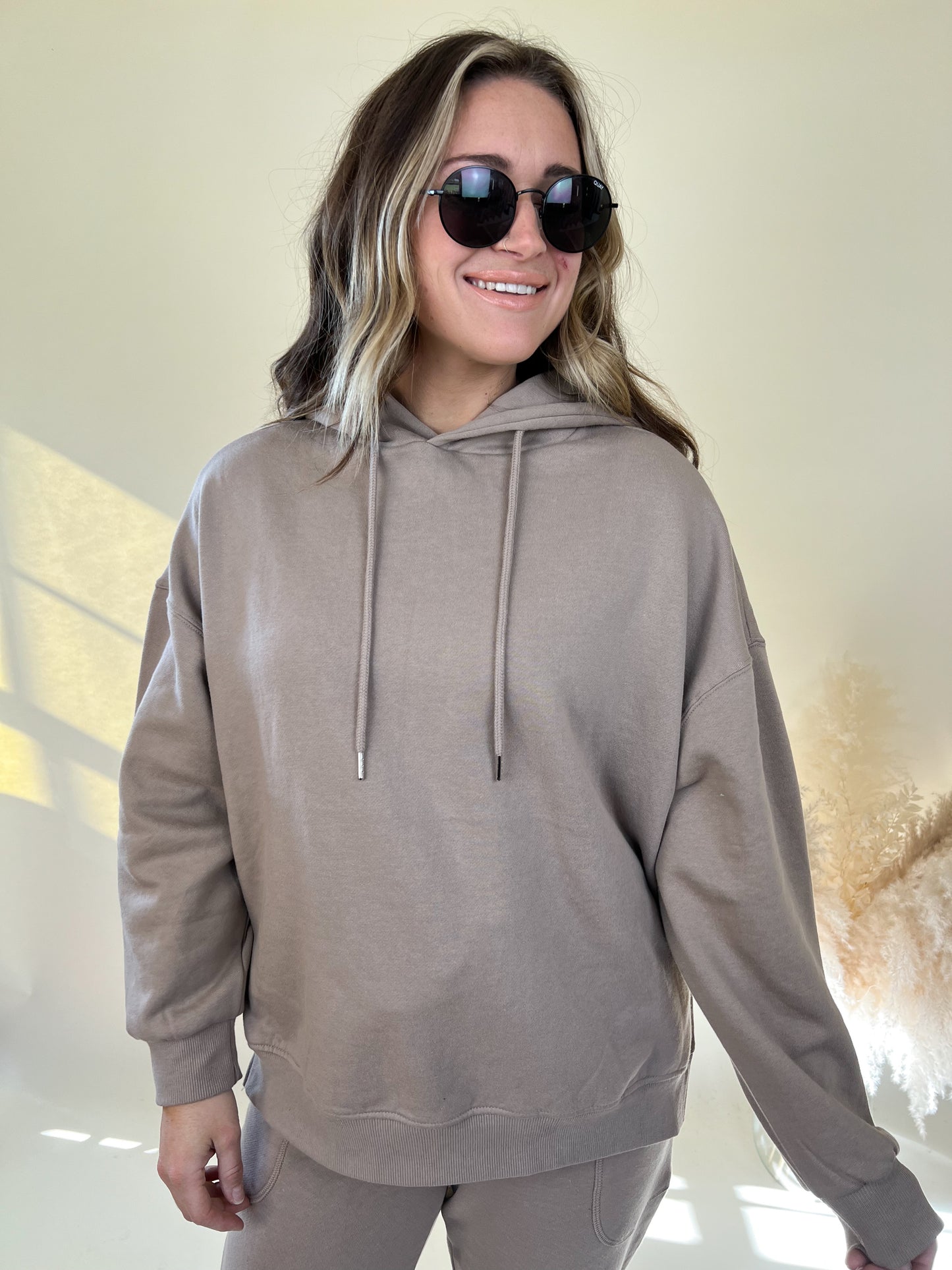 In Touch Sweatshirt | Sand