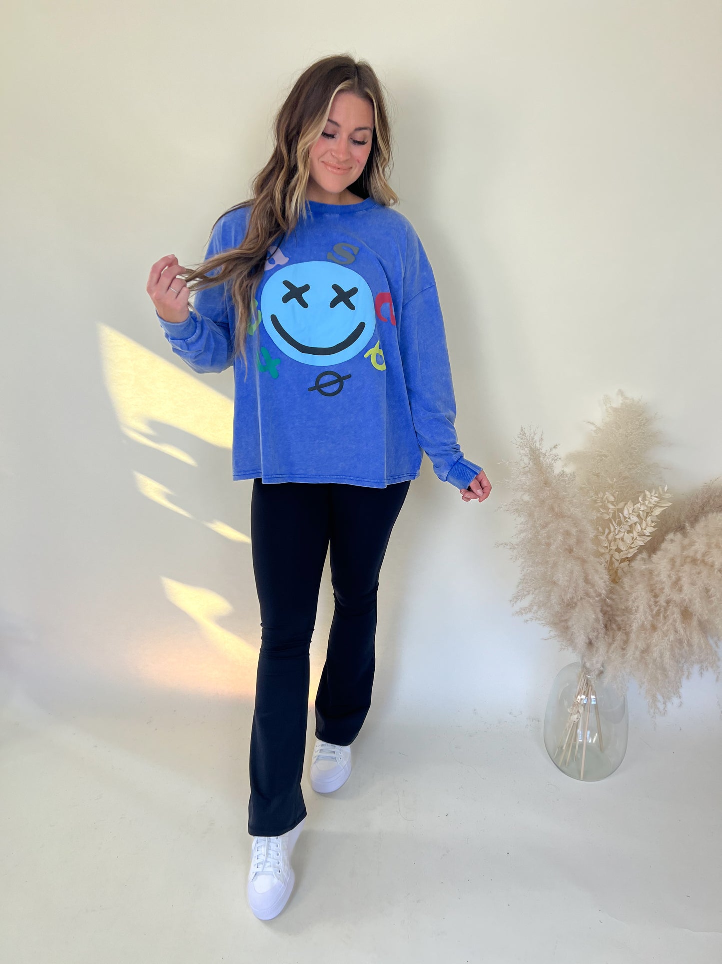 Easel Graphic T-Shirt
