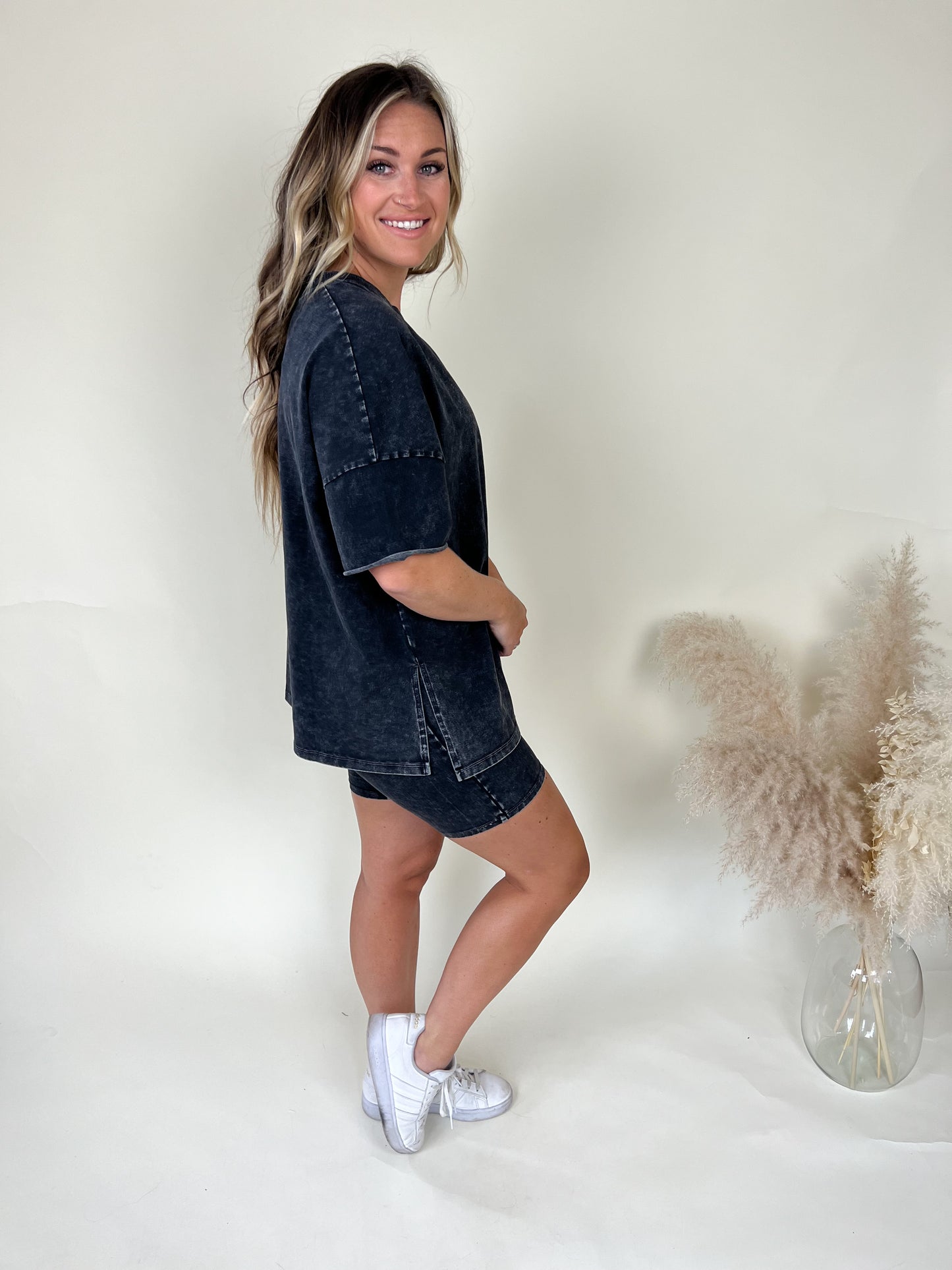 Oasis Biker Shorts | Charcoal