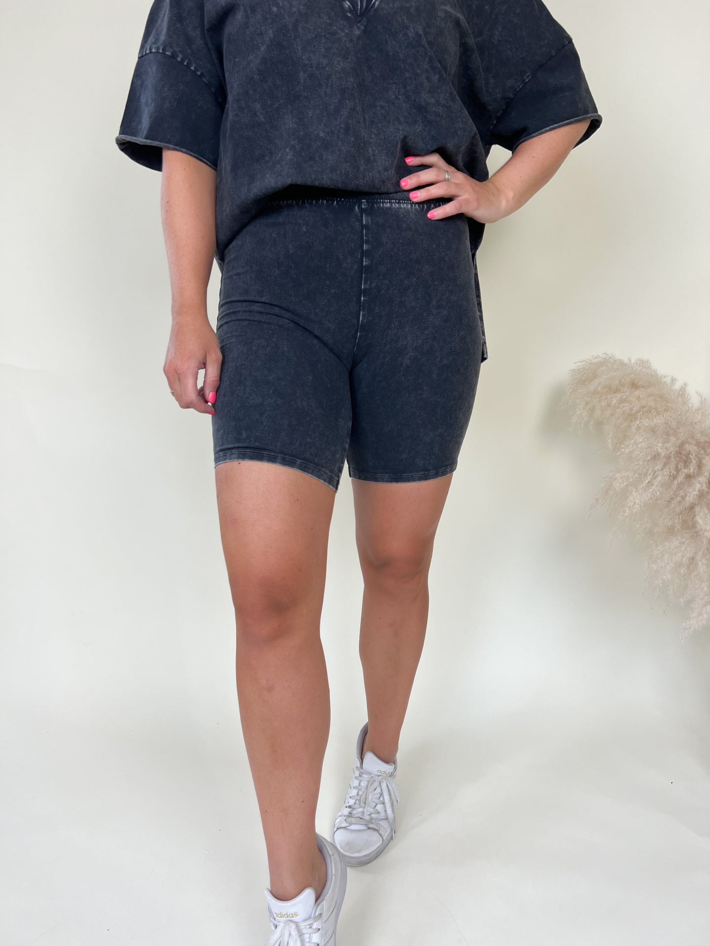 Oasis Biker Shorts | Charcoal