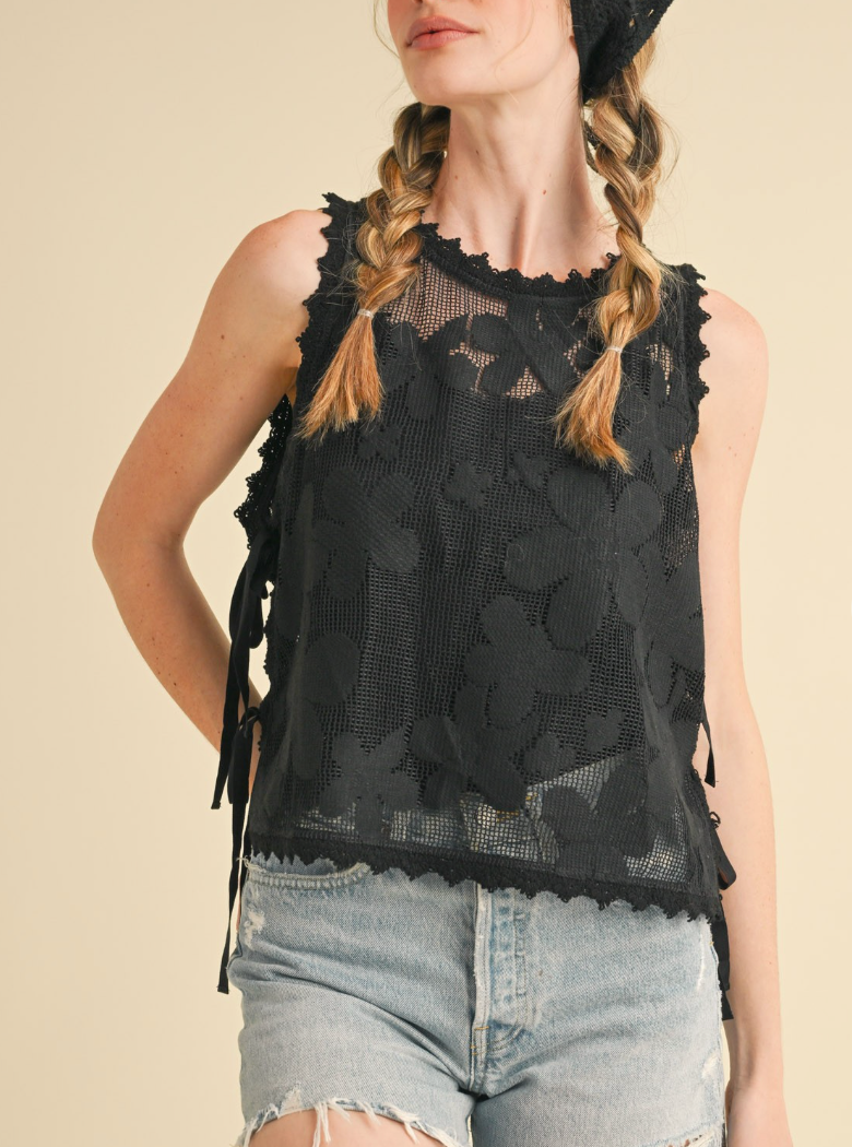 *PRE-ORDER* Iris Floral Top | Black