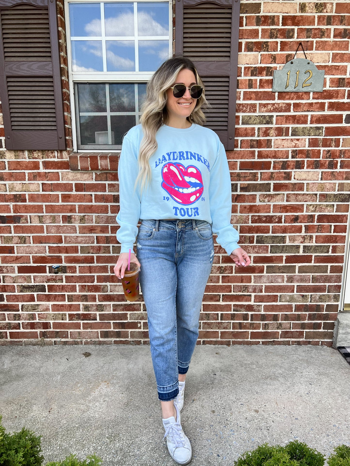 Daydrinker Tour Lips Pullover