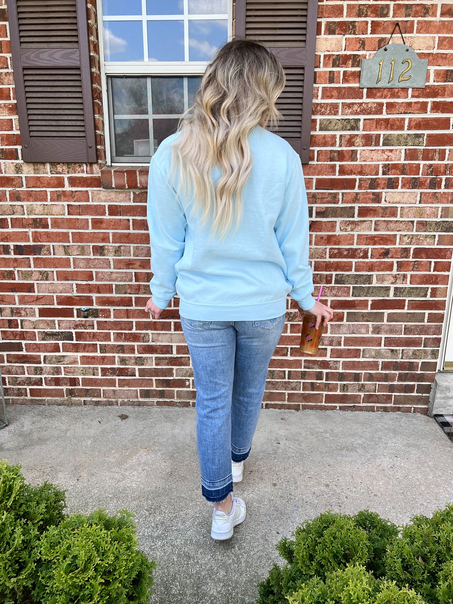 Daydrinker Tour Lips Pullover