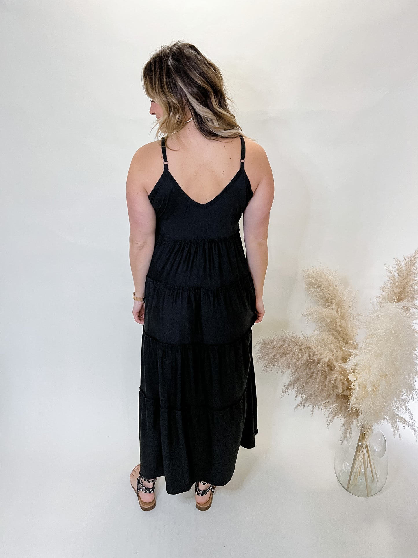 Good Knowledge Maxi Dress | Black