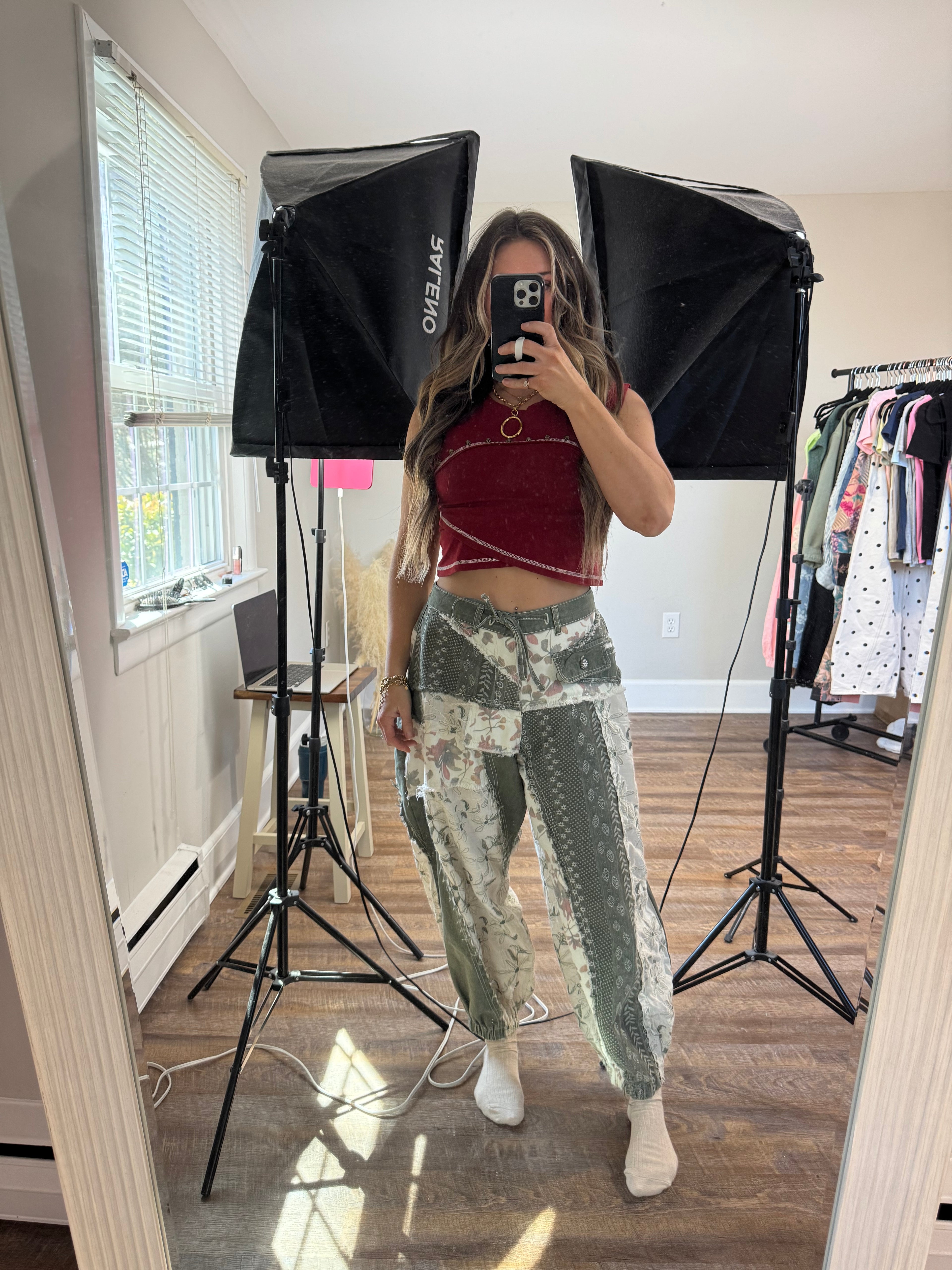 Armor Floral Joggers | Olive