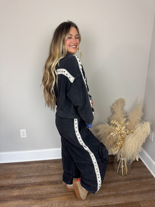 Toasted Almond Gauze Joggers | Black