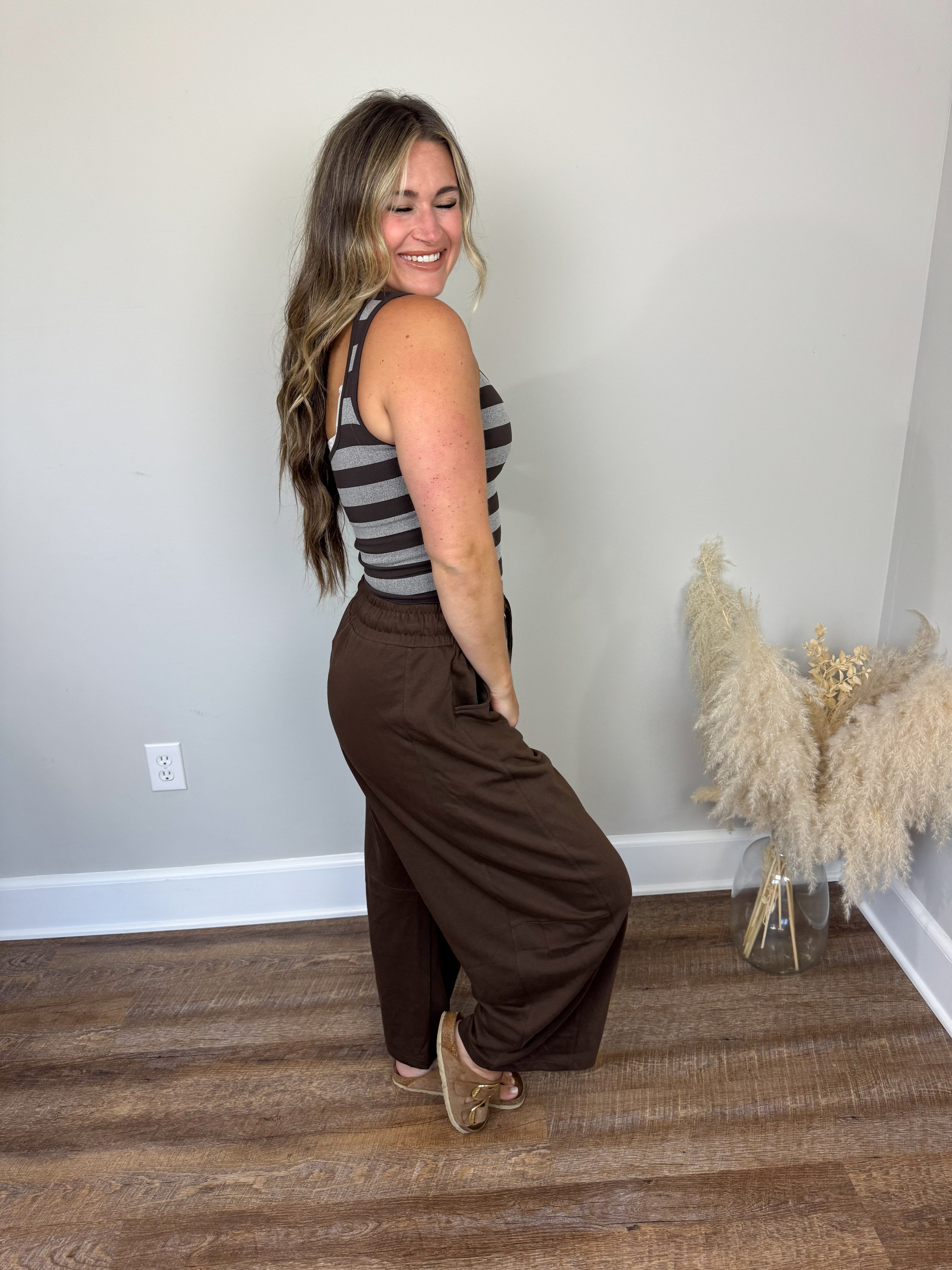 Noah Barrel Sweatpants | Brown
