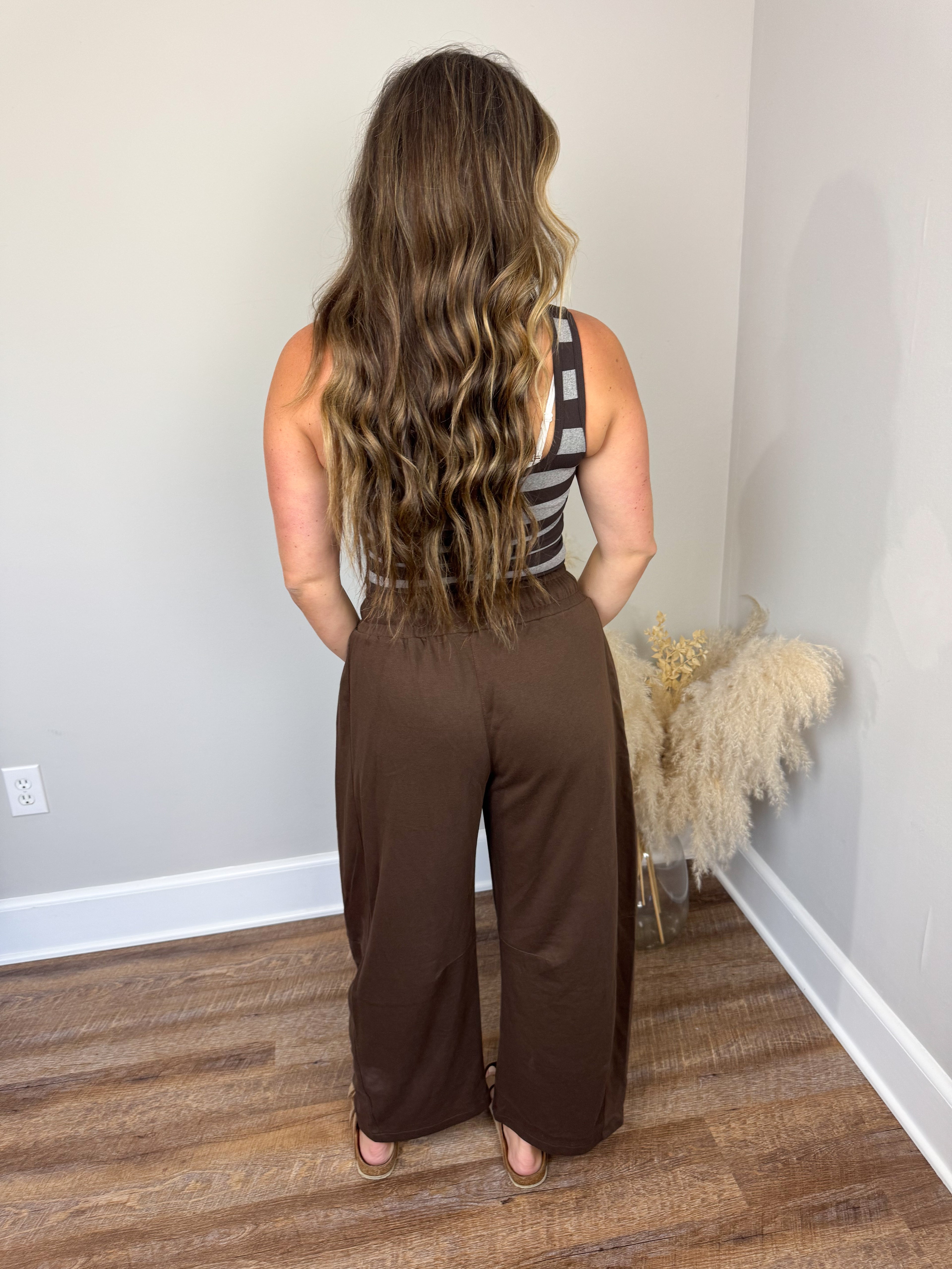 Noah Barrel Sweatpants | Brown