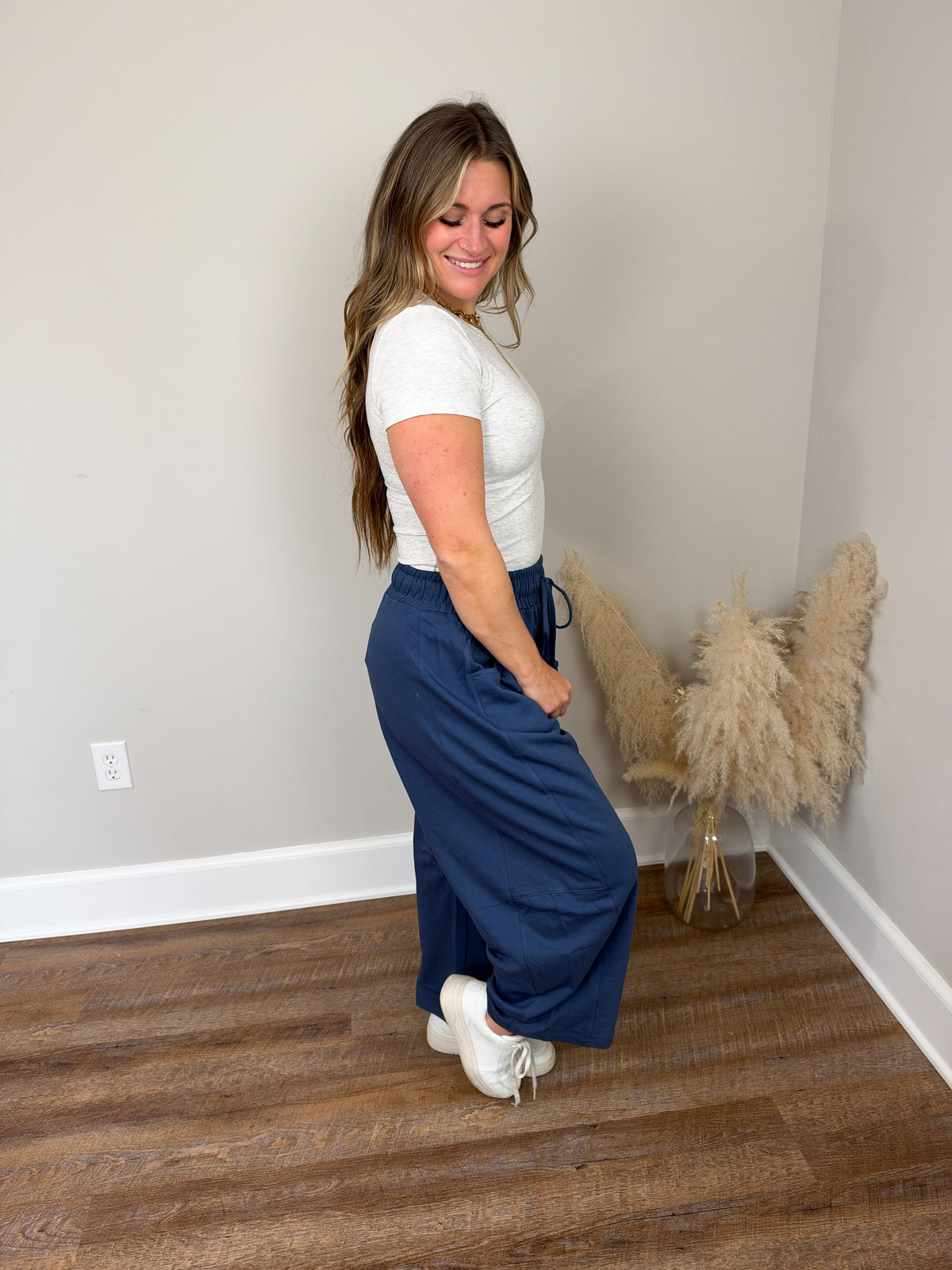 Noah Barrel Sweatpants | Navy