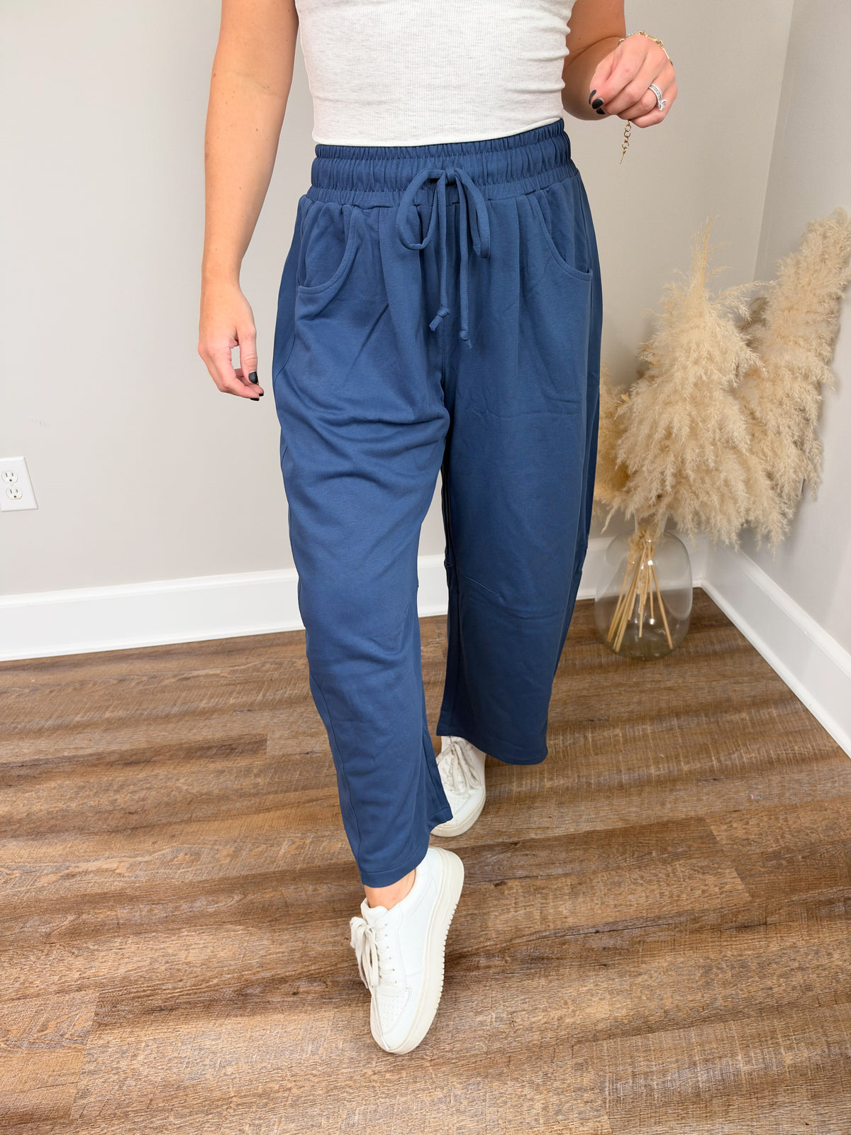 Noah Barrel Sweatpants | Navy