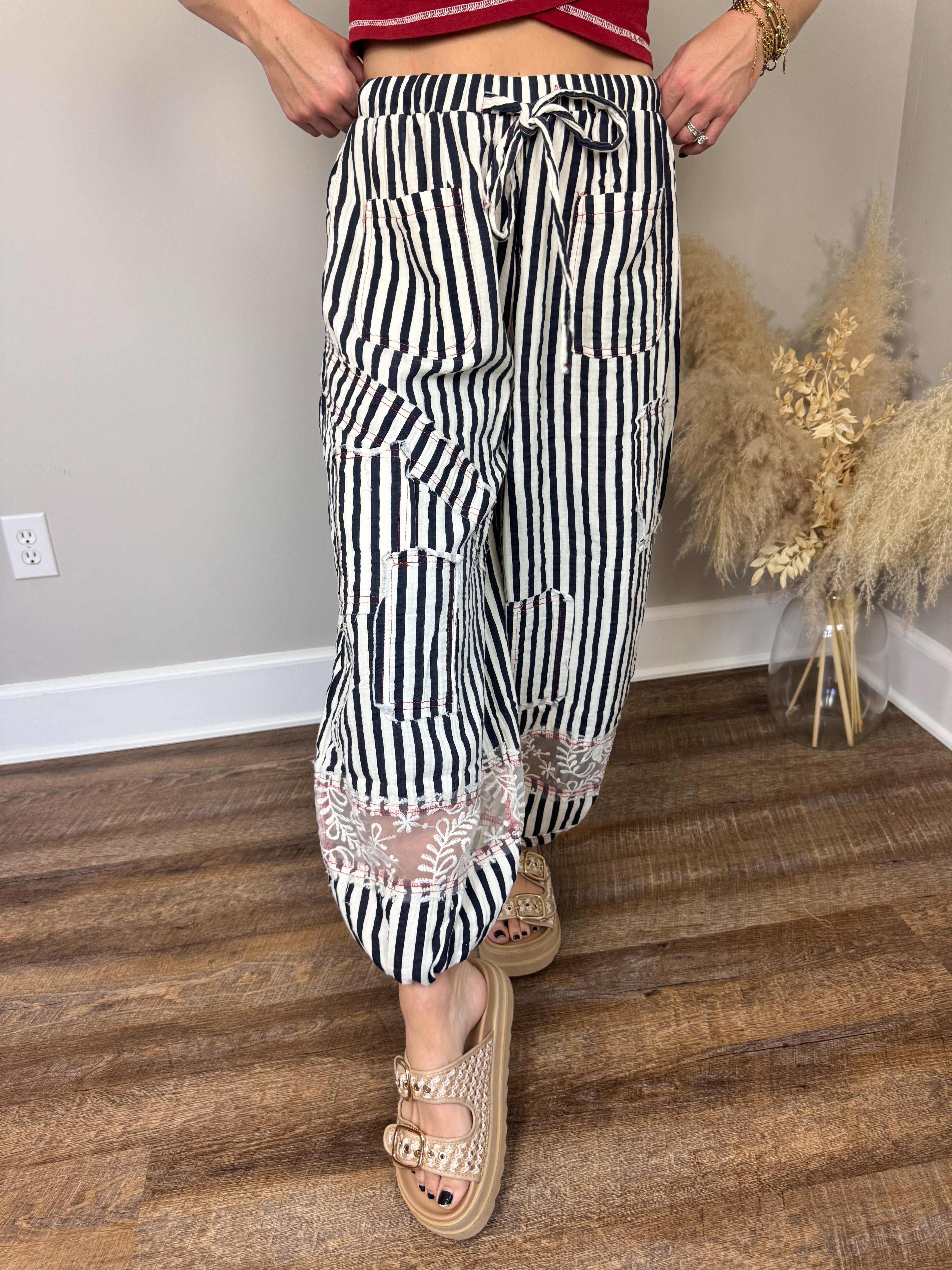 Harvest Trail Floral Pants | Navy