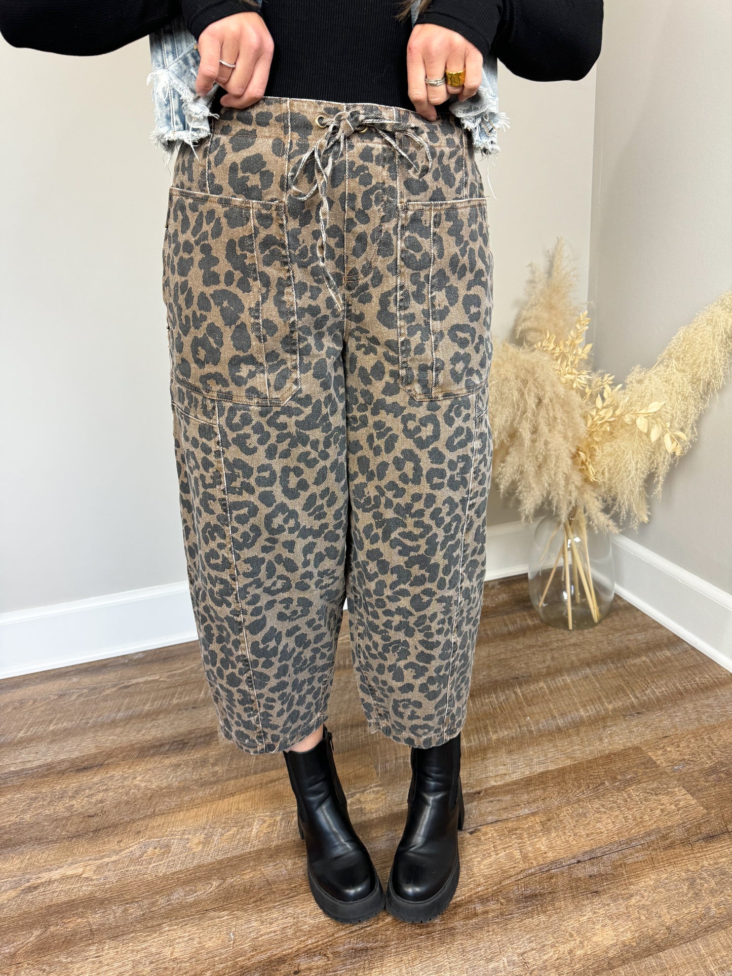 Raven Leopard Barrel Pants | Brown