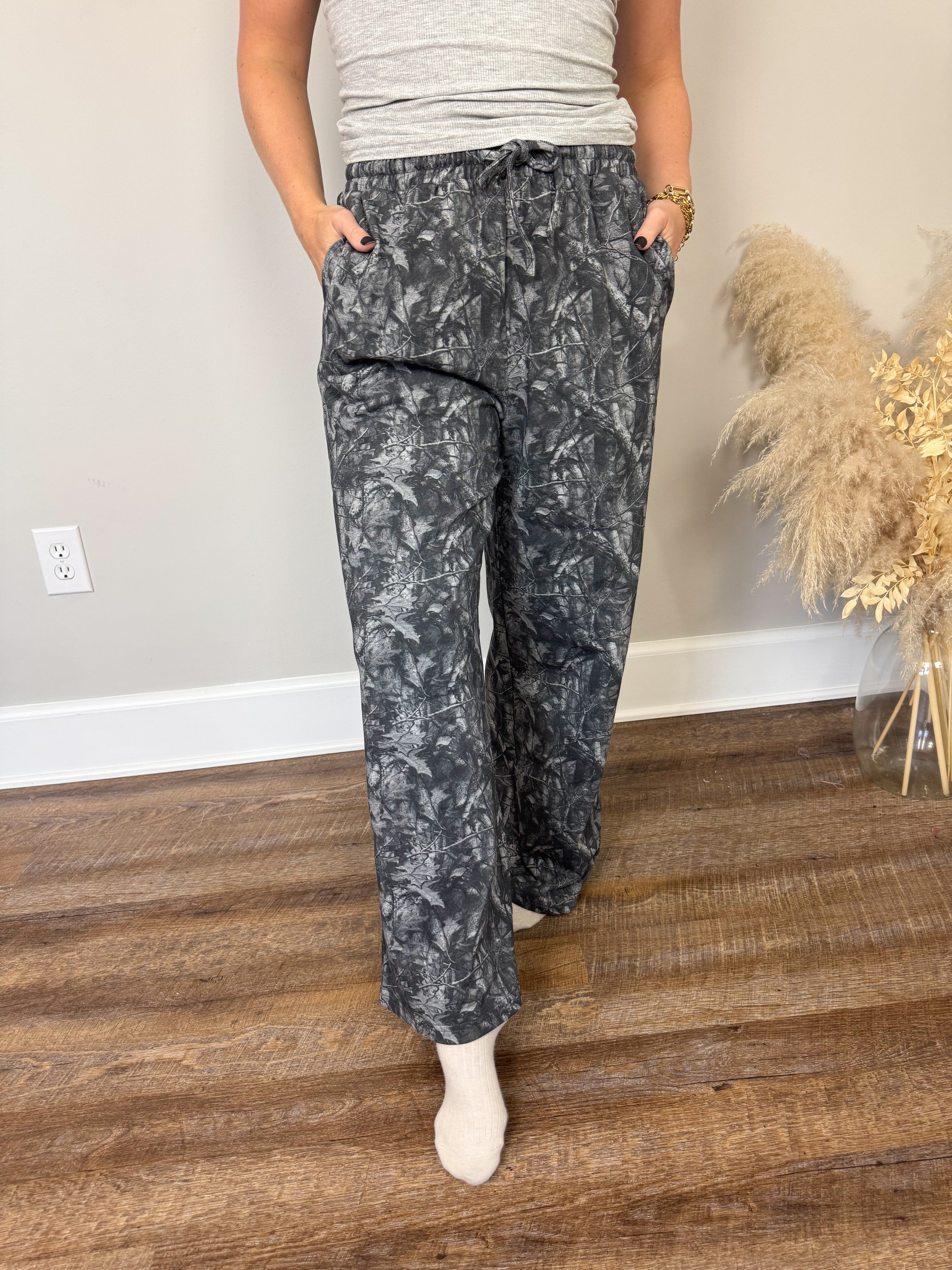 Boston Camo Wide Leg Pants | Black