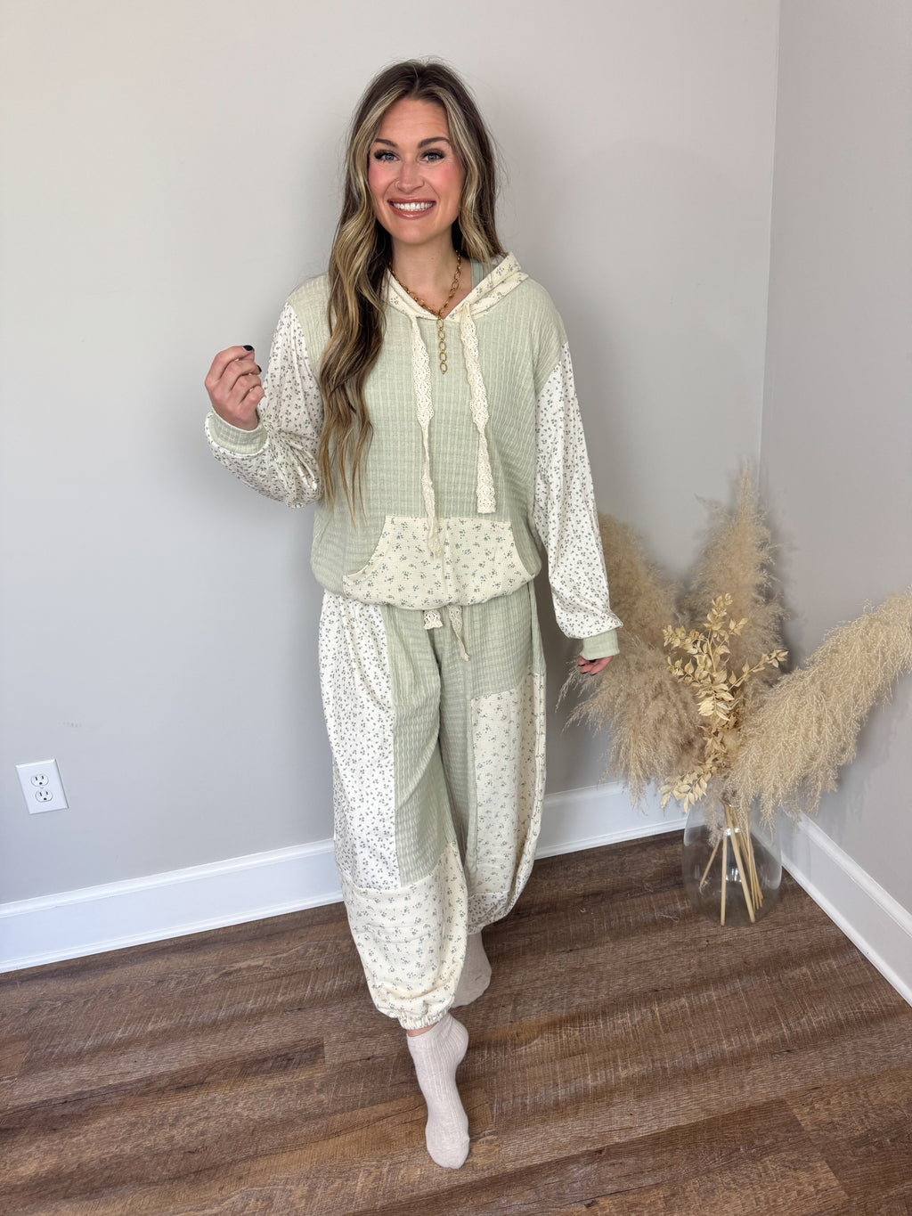 Marie Hooded Pullover