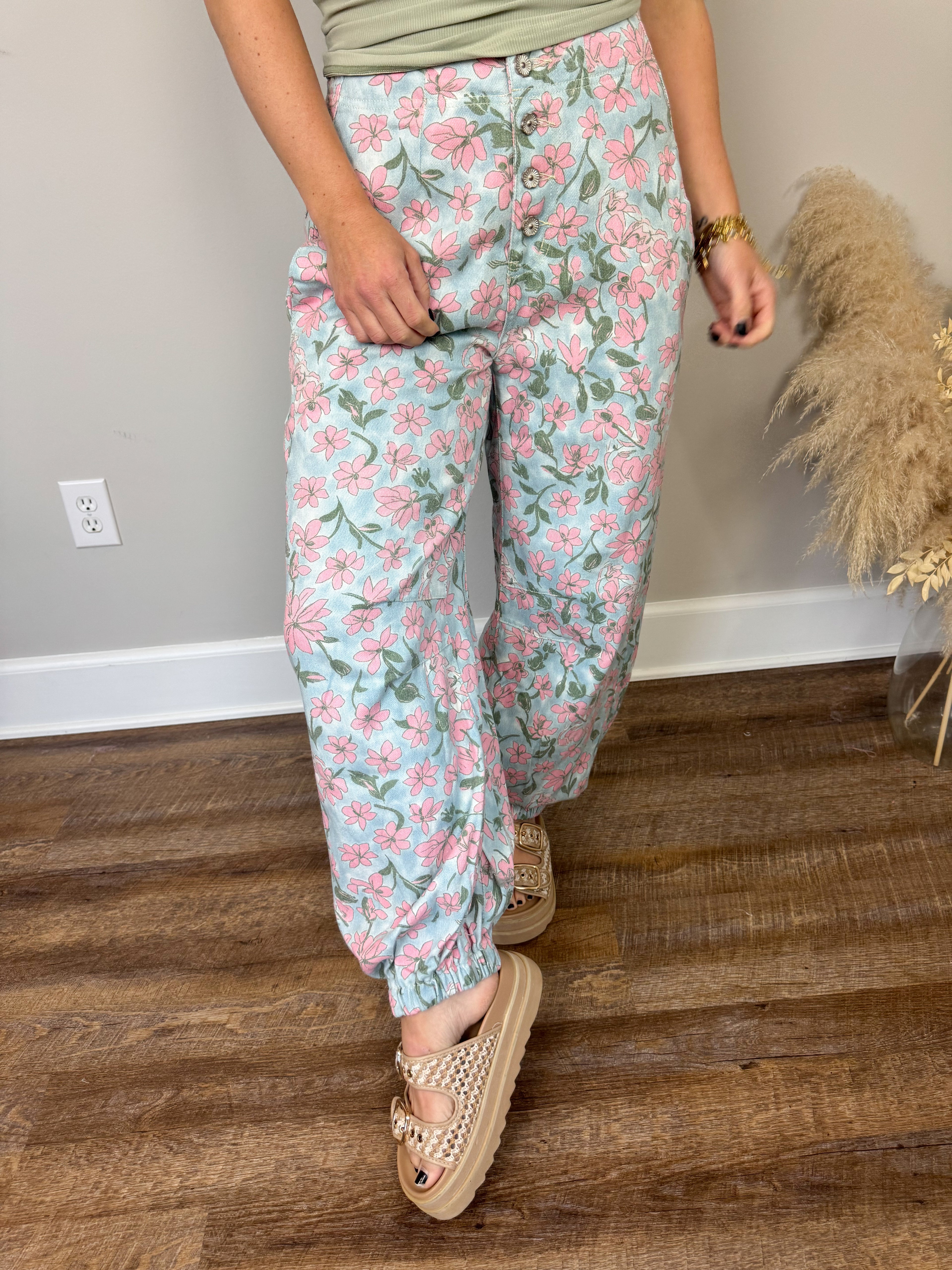 Macintosh Joggers | Sky