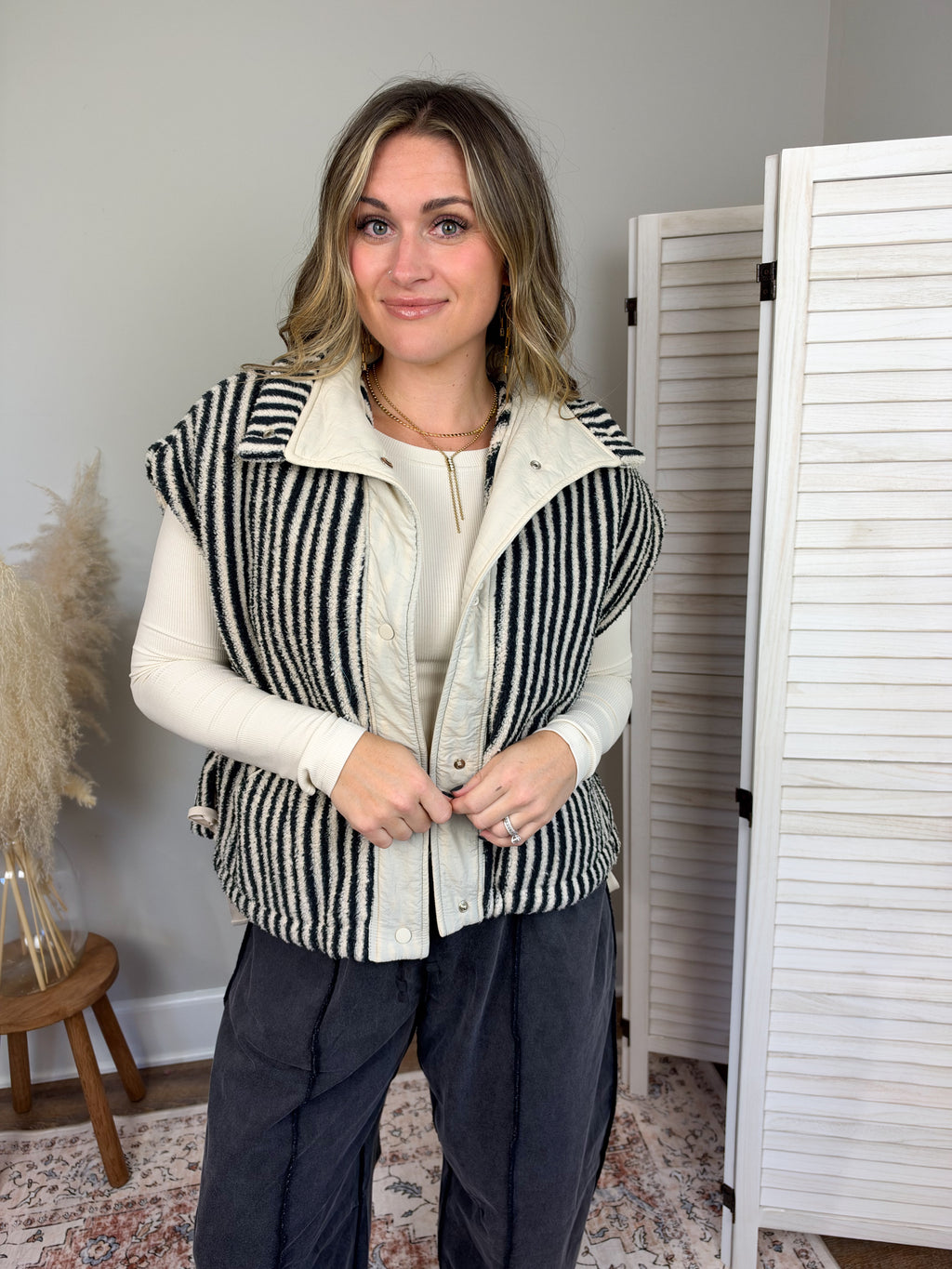 Cabin Stripe Fleece Vest | Tan/Black