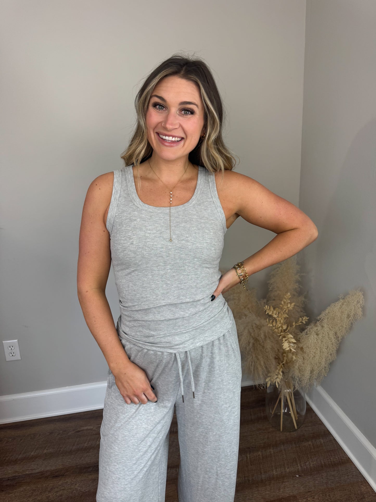 Clark Scoop Tank Top | Grey