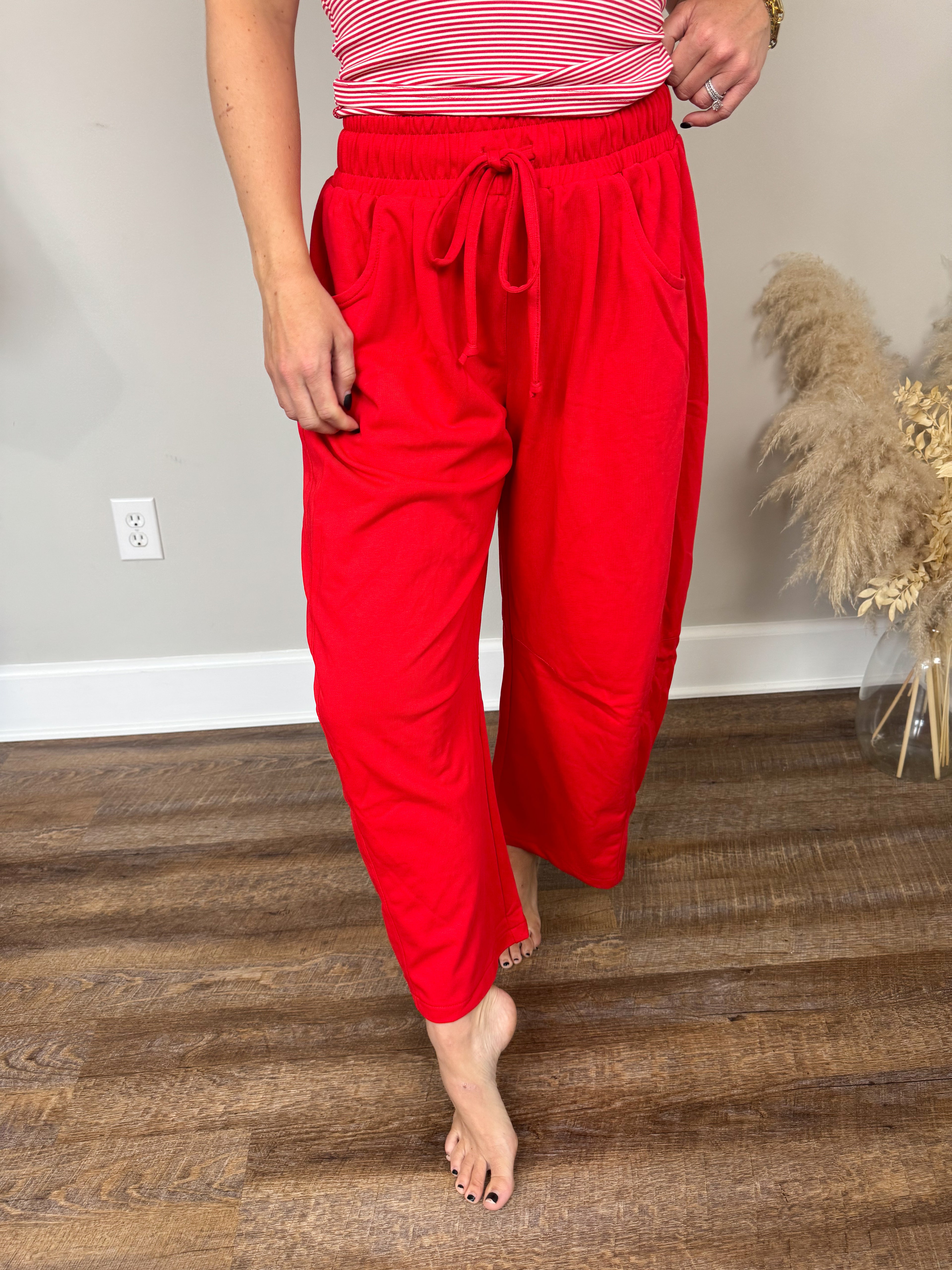Noah Barrel Sweatpants | Red