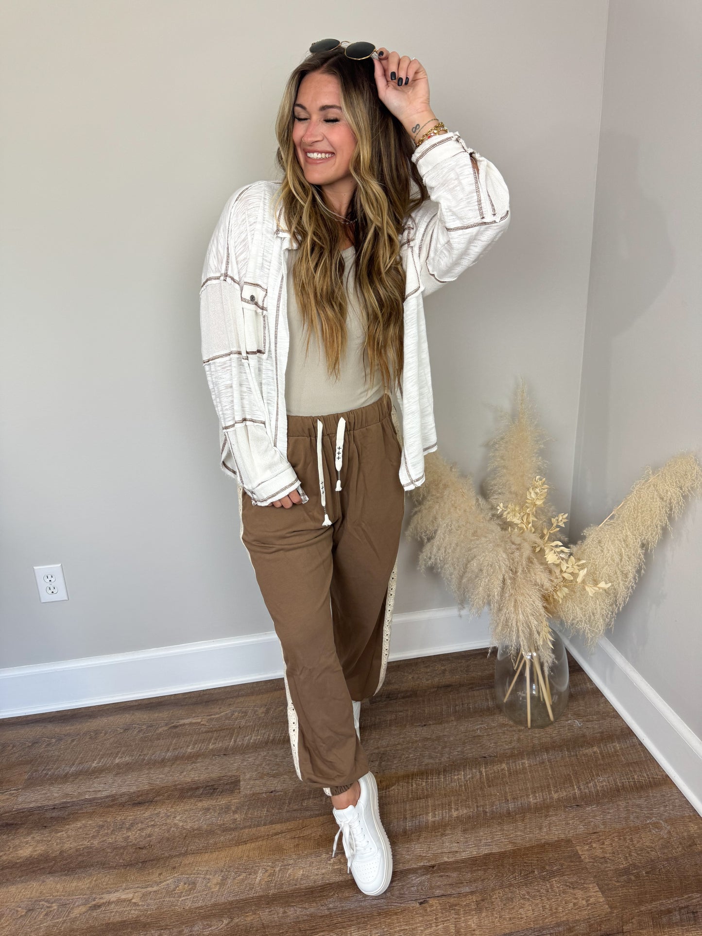 Shelton Contrast Top