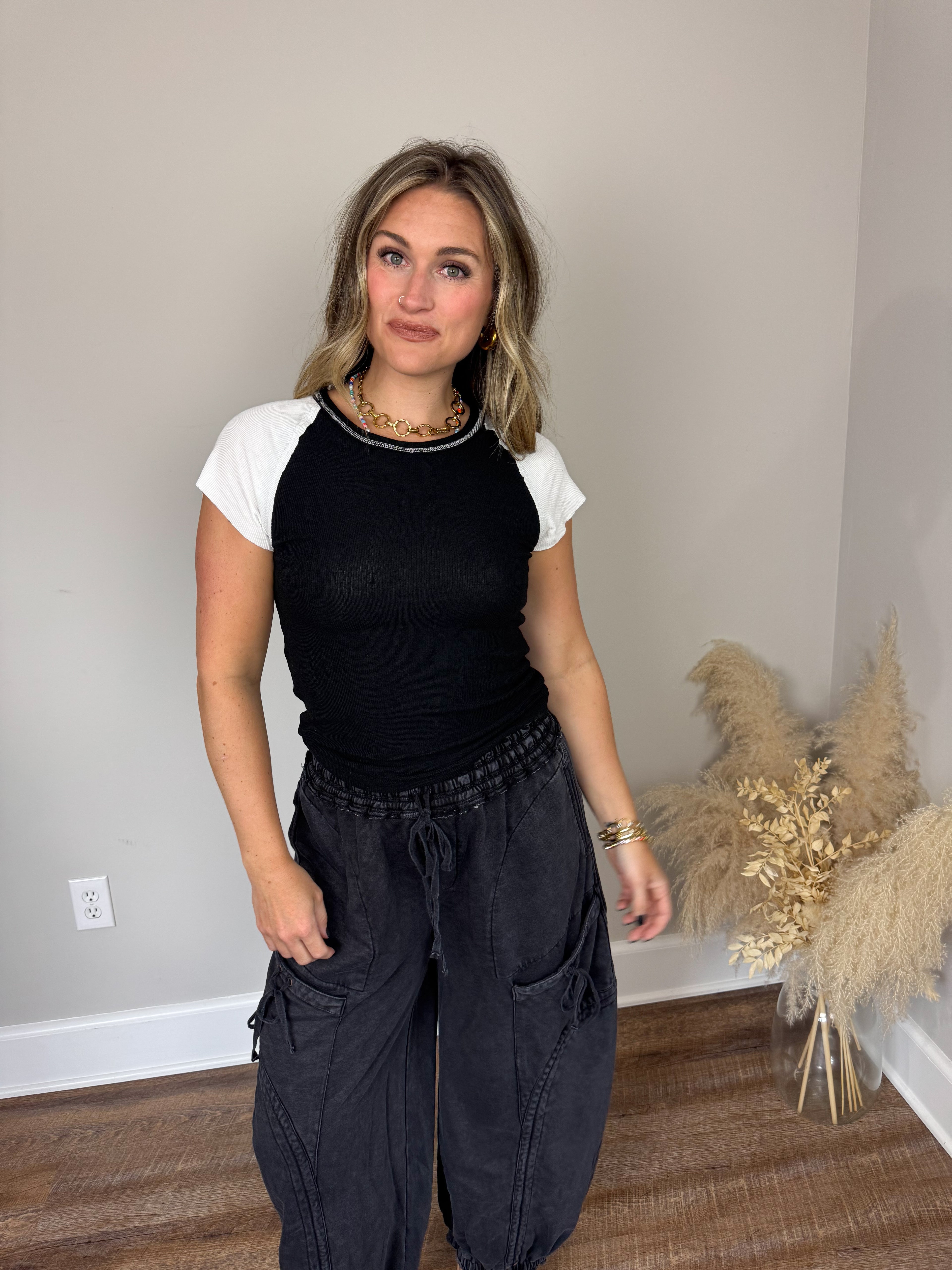 Elli Short Sleeve Top | Black