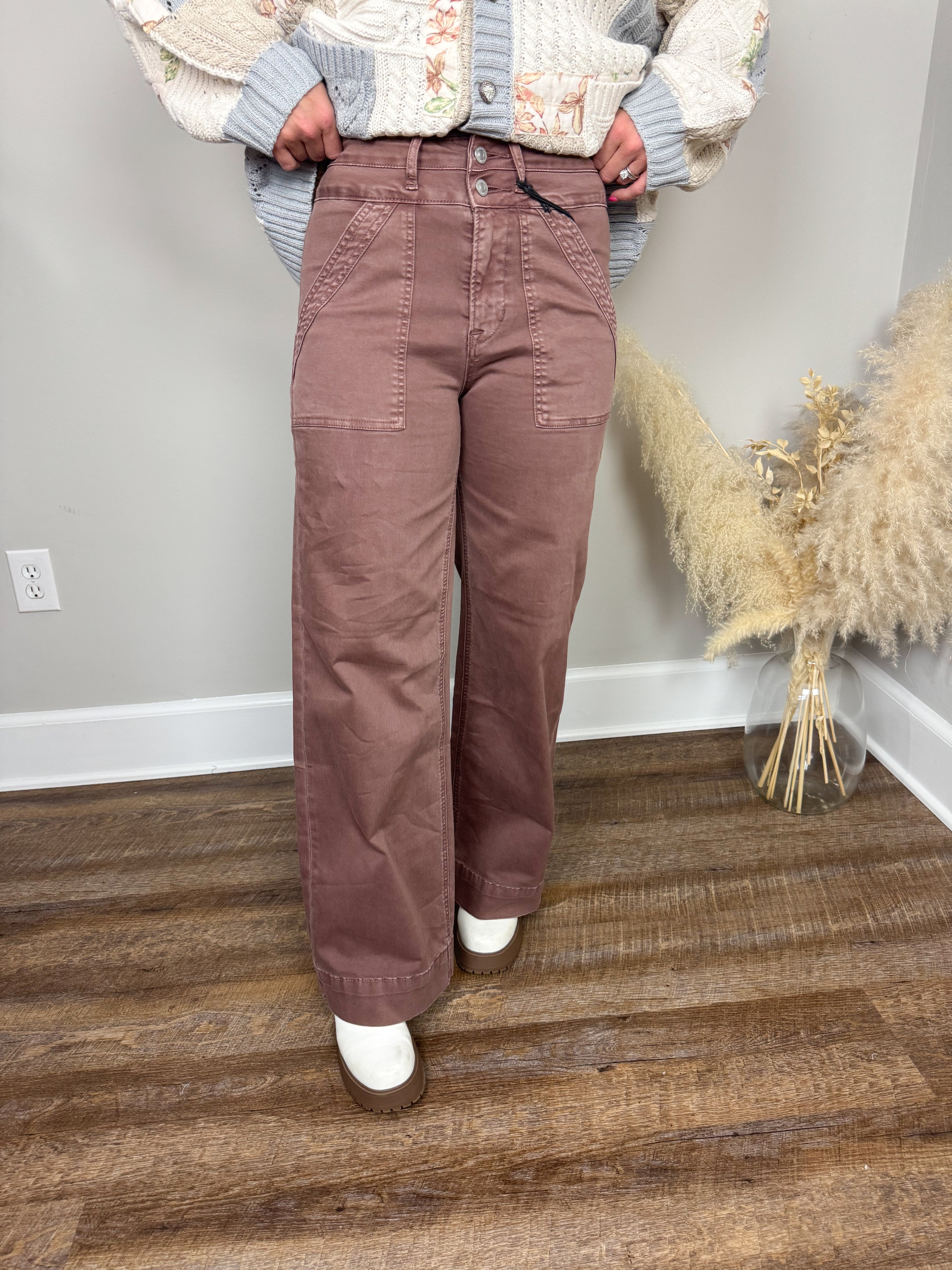 Mica Super High Waisted Jeans | Cocoa