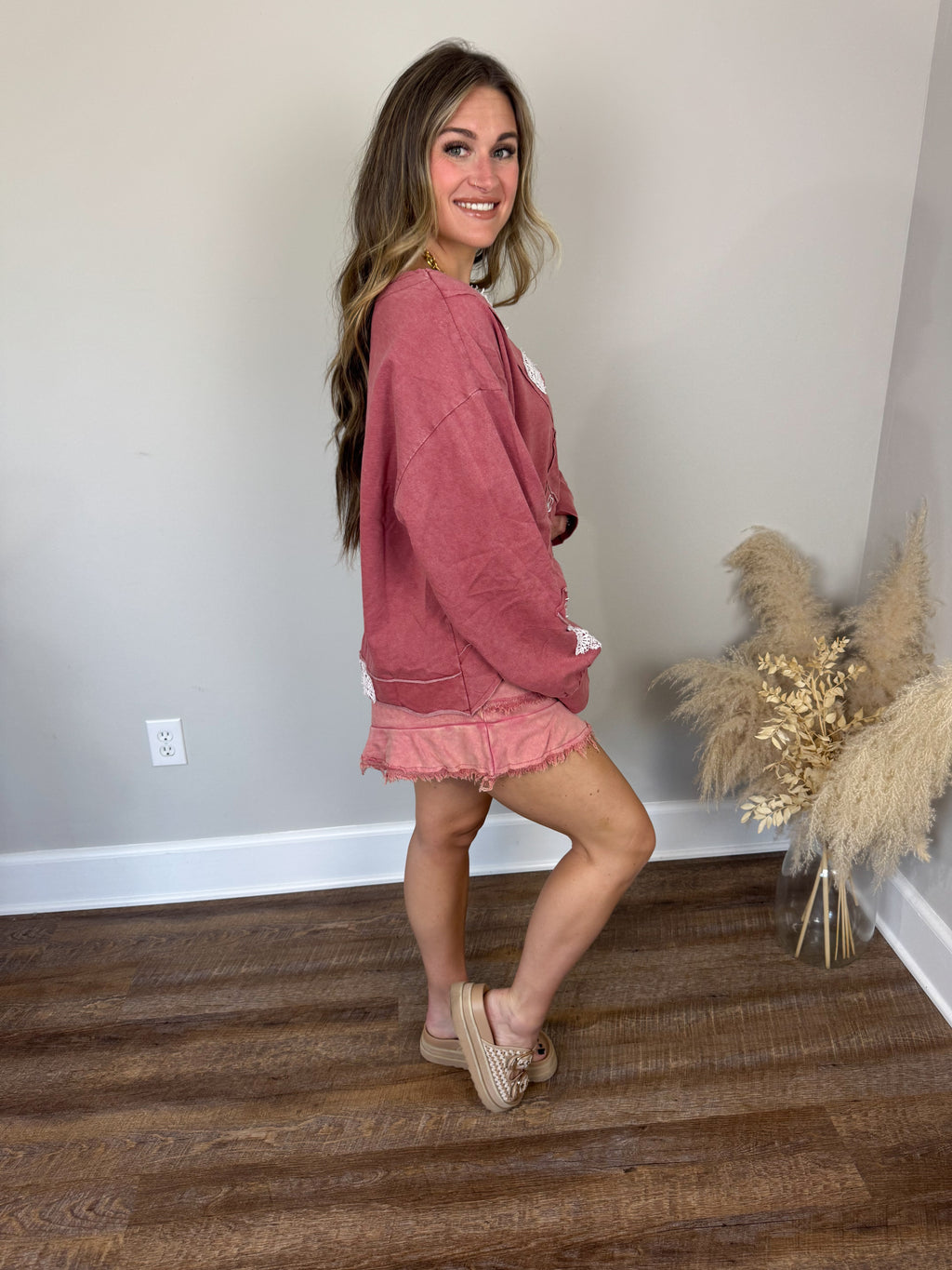 It Girl Pullover | Scarlet Red