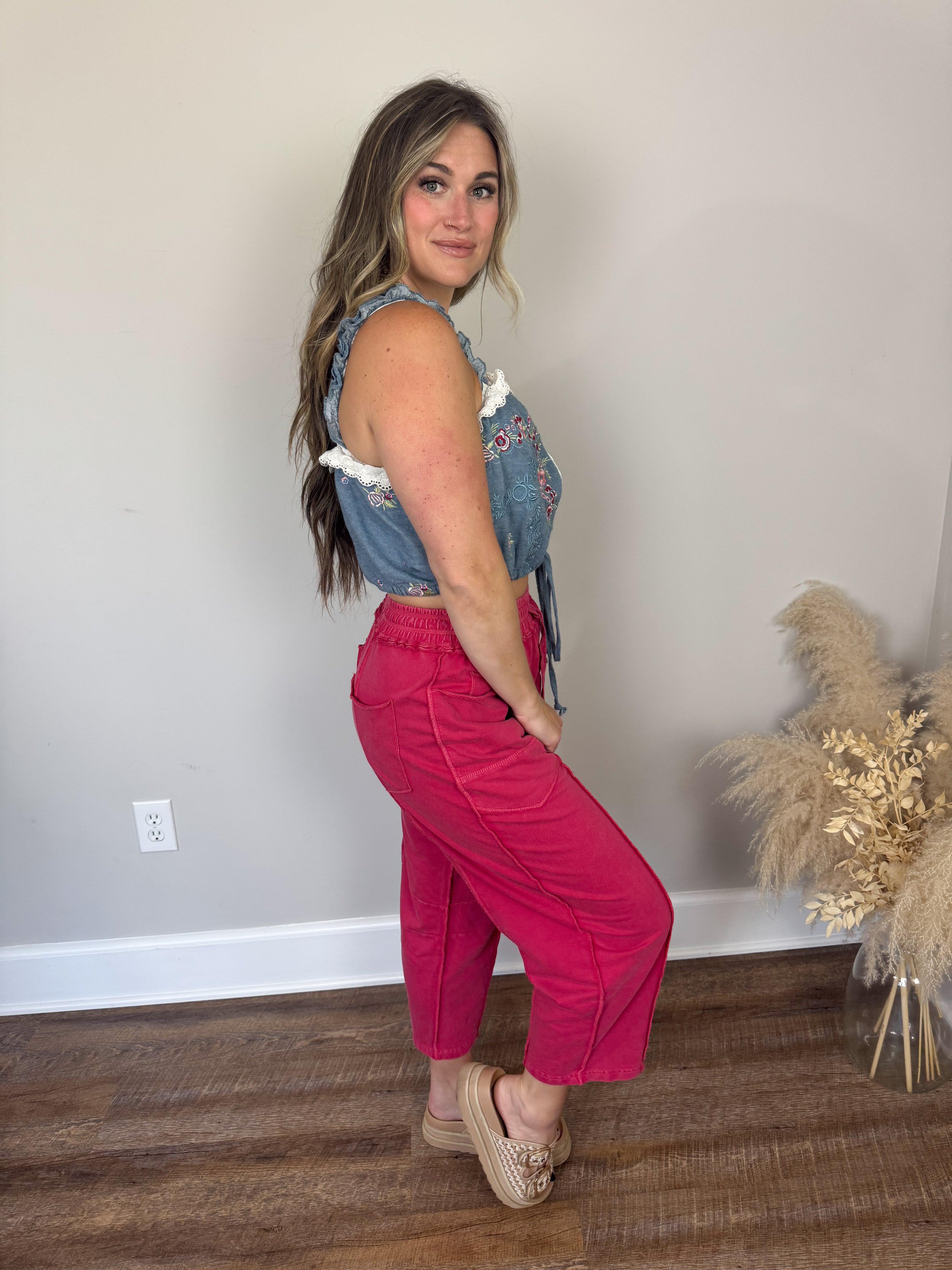 Twenty Five Barrel Pants | Red