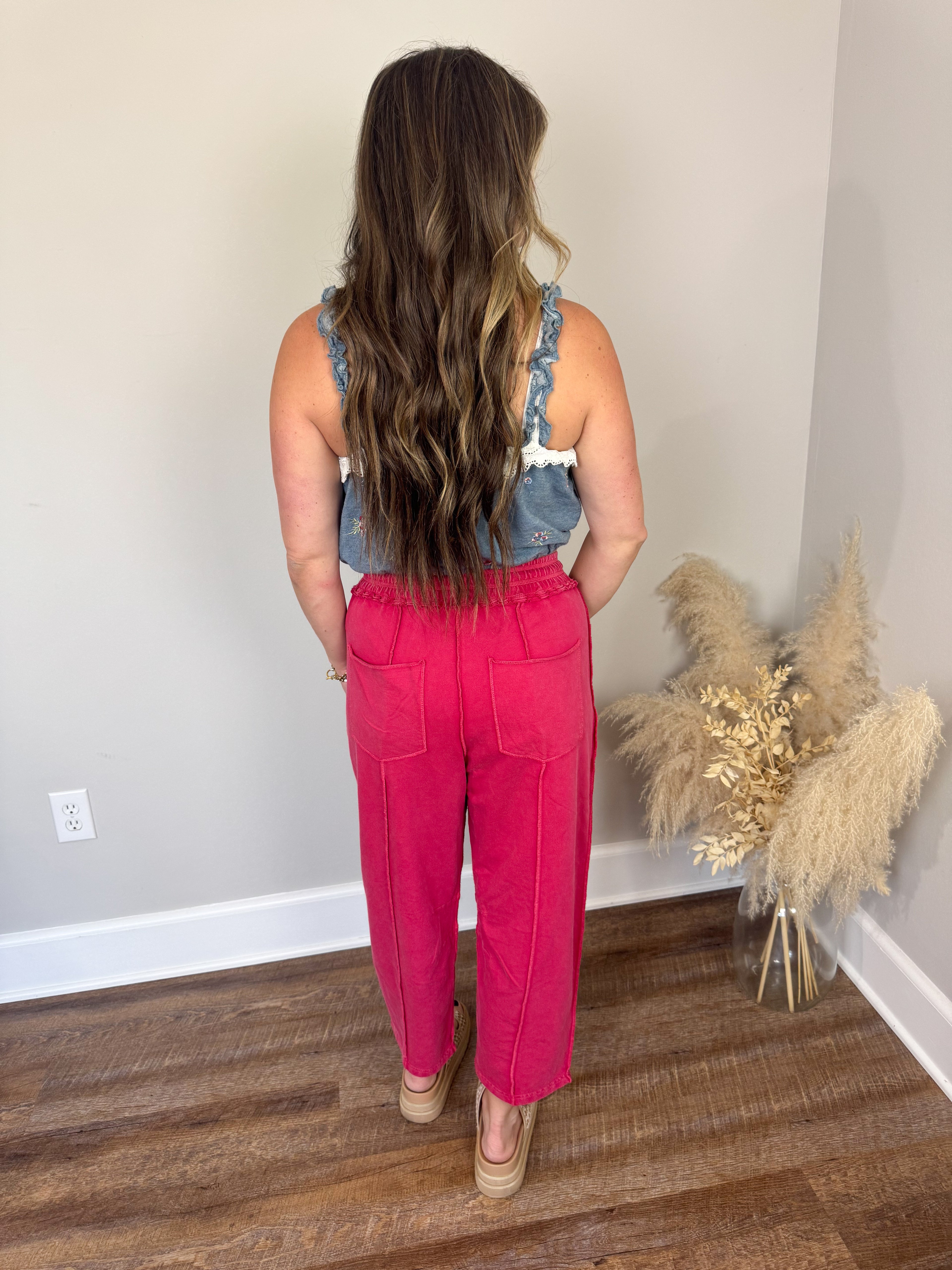 Twenty Five Barrel Pants | Red