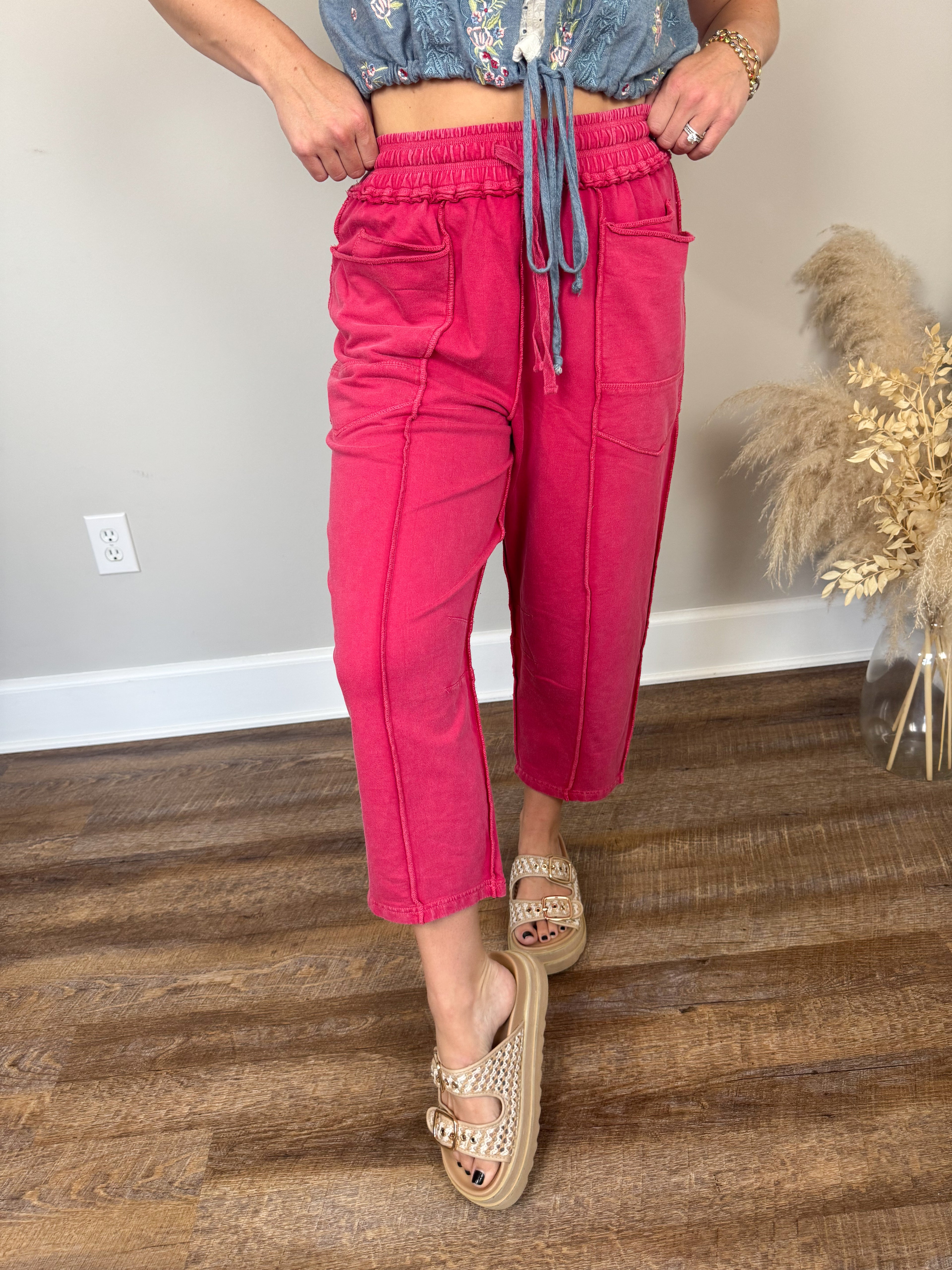 Twenty Five Barrel Pants | Red