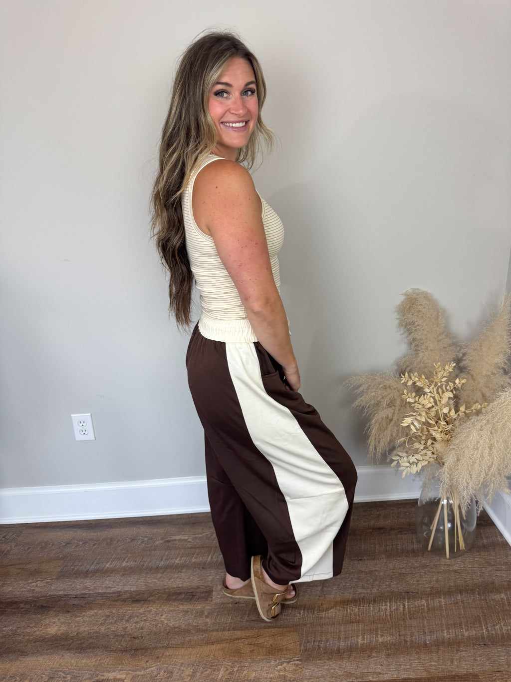 Cloud Comfort Barrel Pants | Brown