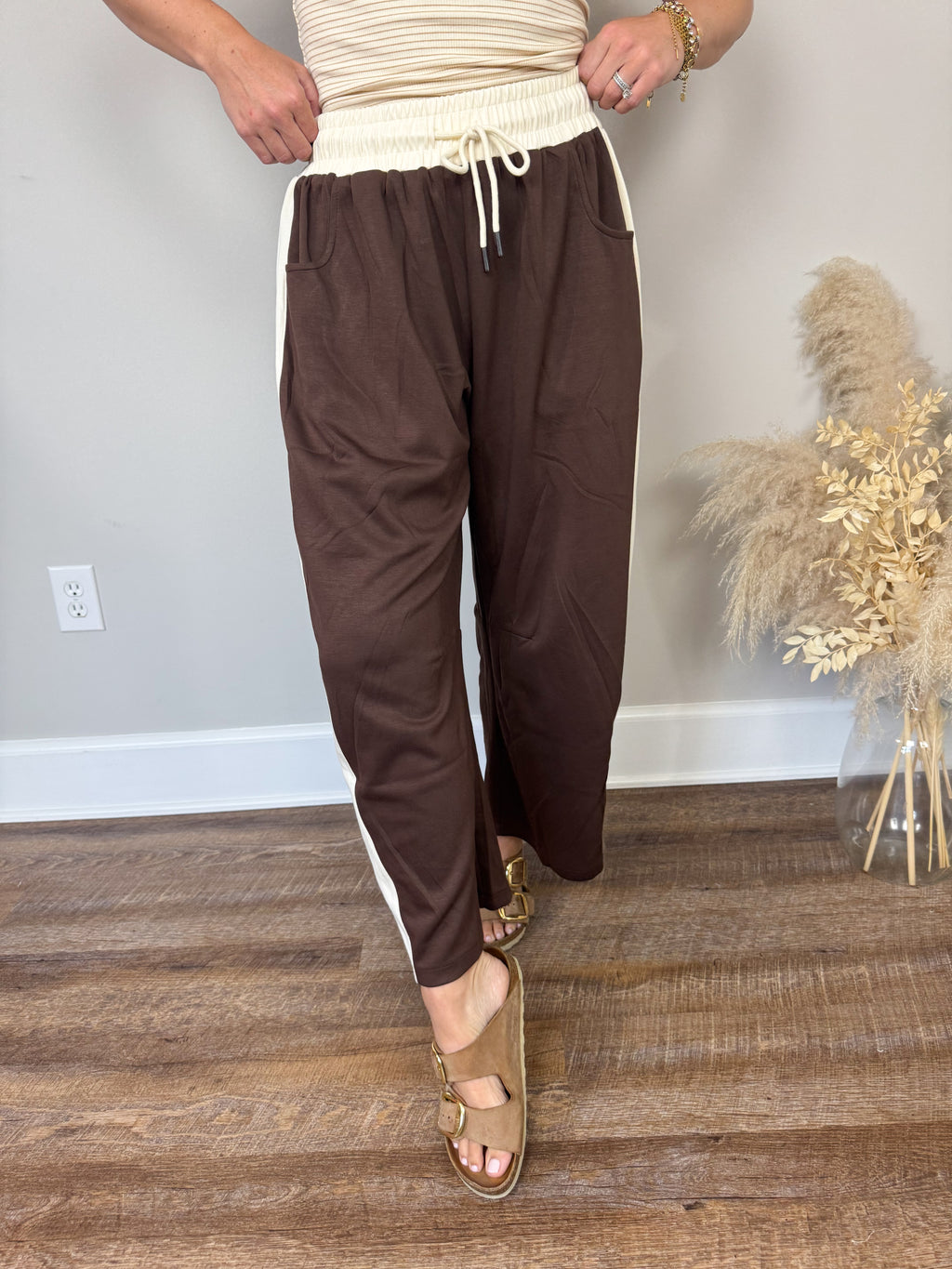 Cloud Comfort Barrel Pants | Brown