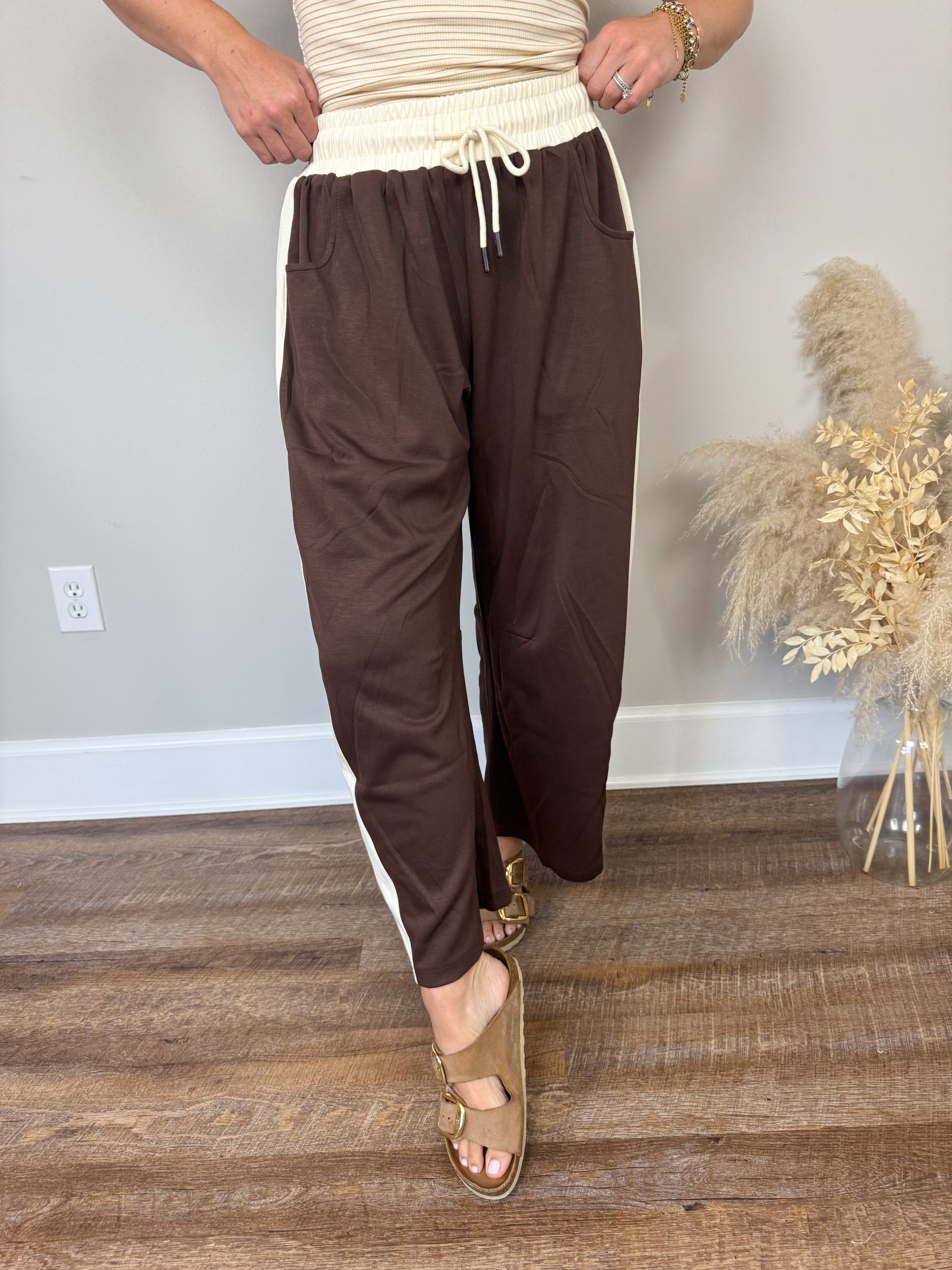 Cloud Comfort Barrel Pants | Brown