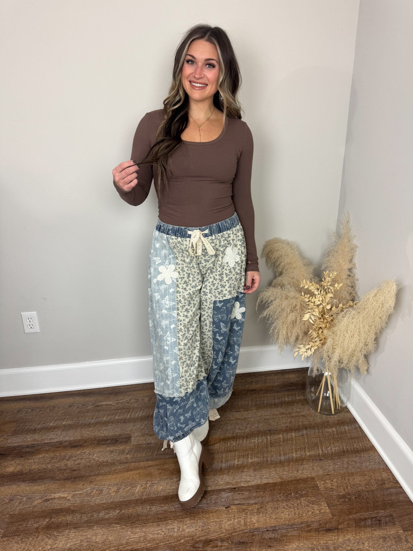 Everything Nice Contrast Pants | Blue Butterfly