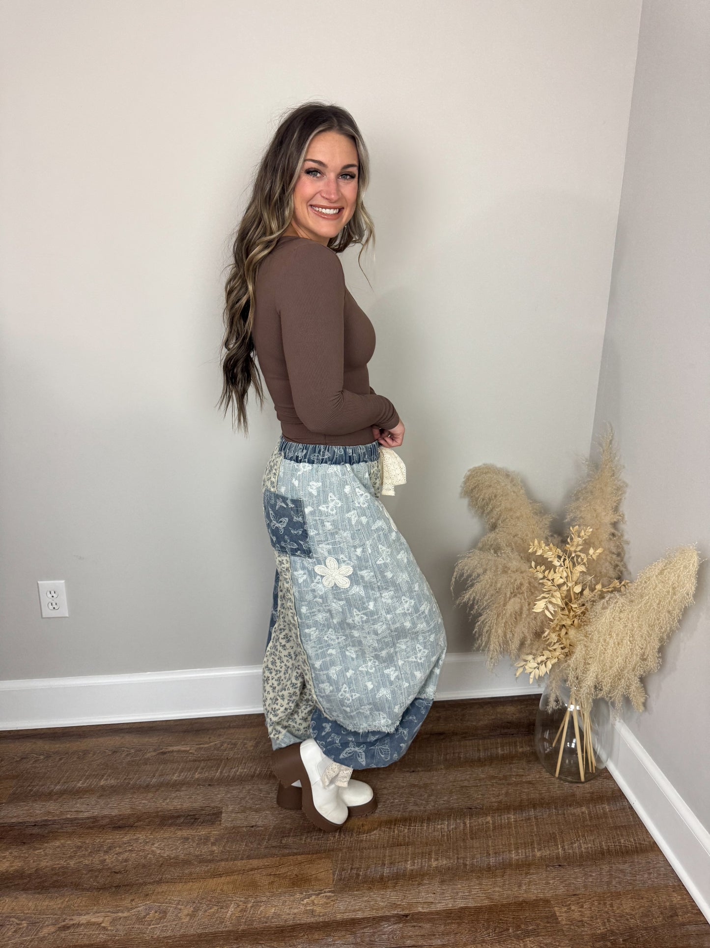 Everything Nice Contrast Pants | Blue Butterfly