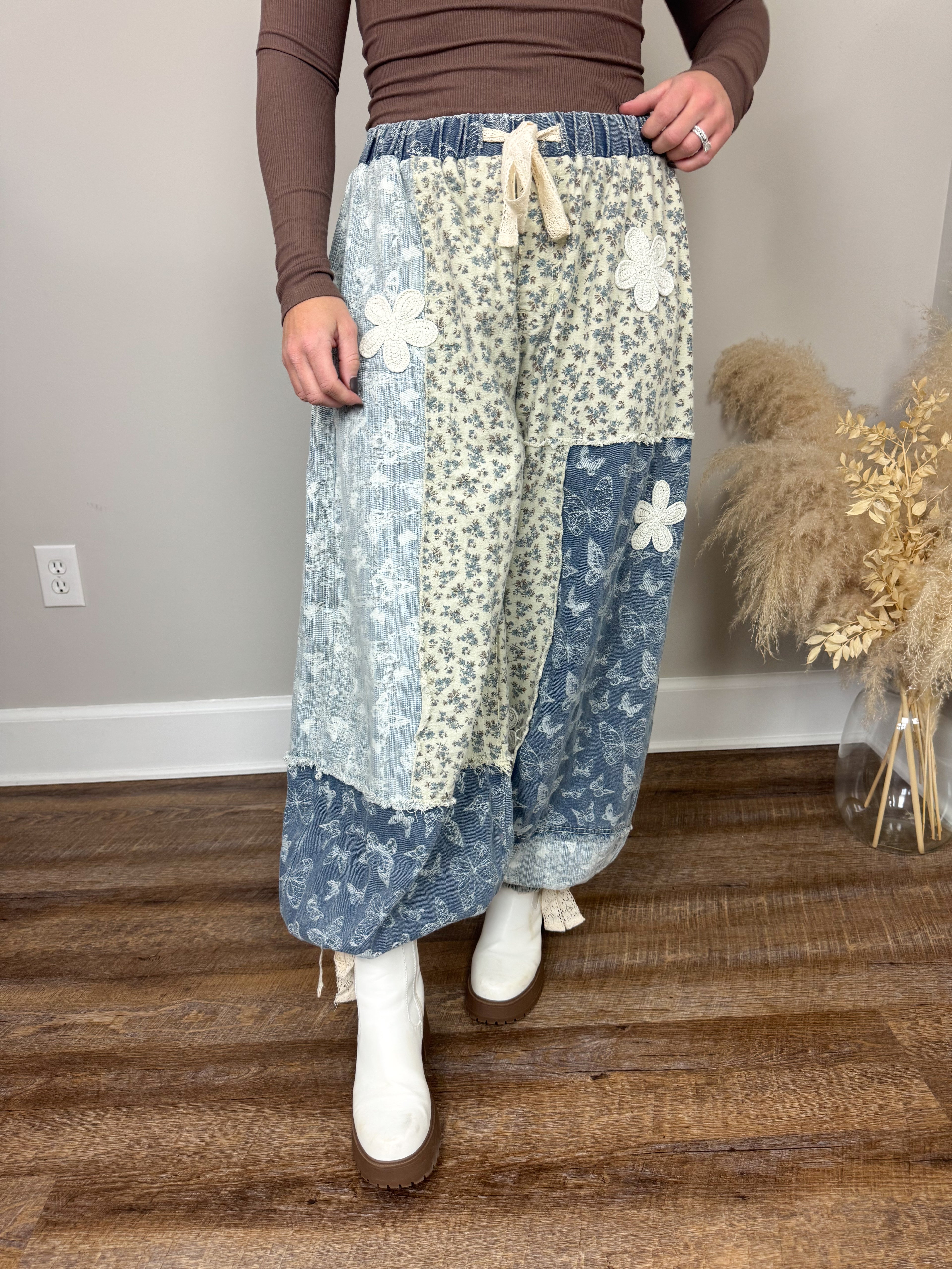 Everything Nice Contrast Pants | Blue Butterfly