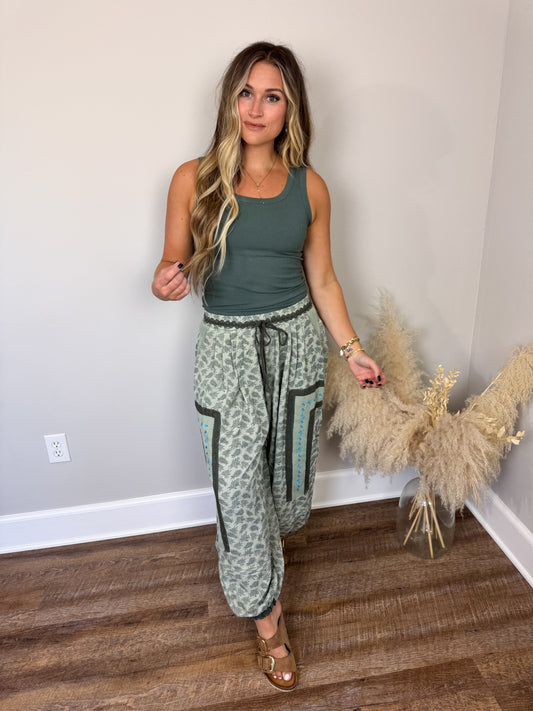 Clark Scoop Tank Top | Hunter Green