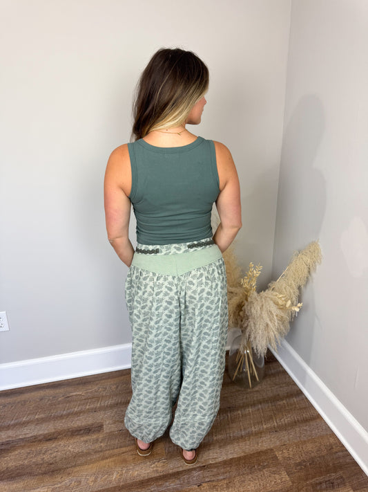 Clark Scoop Tank Top | Hunter Green