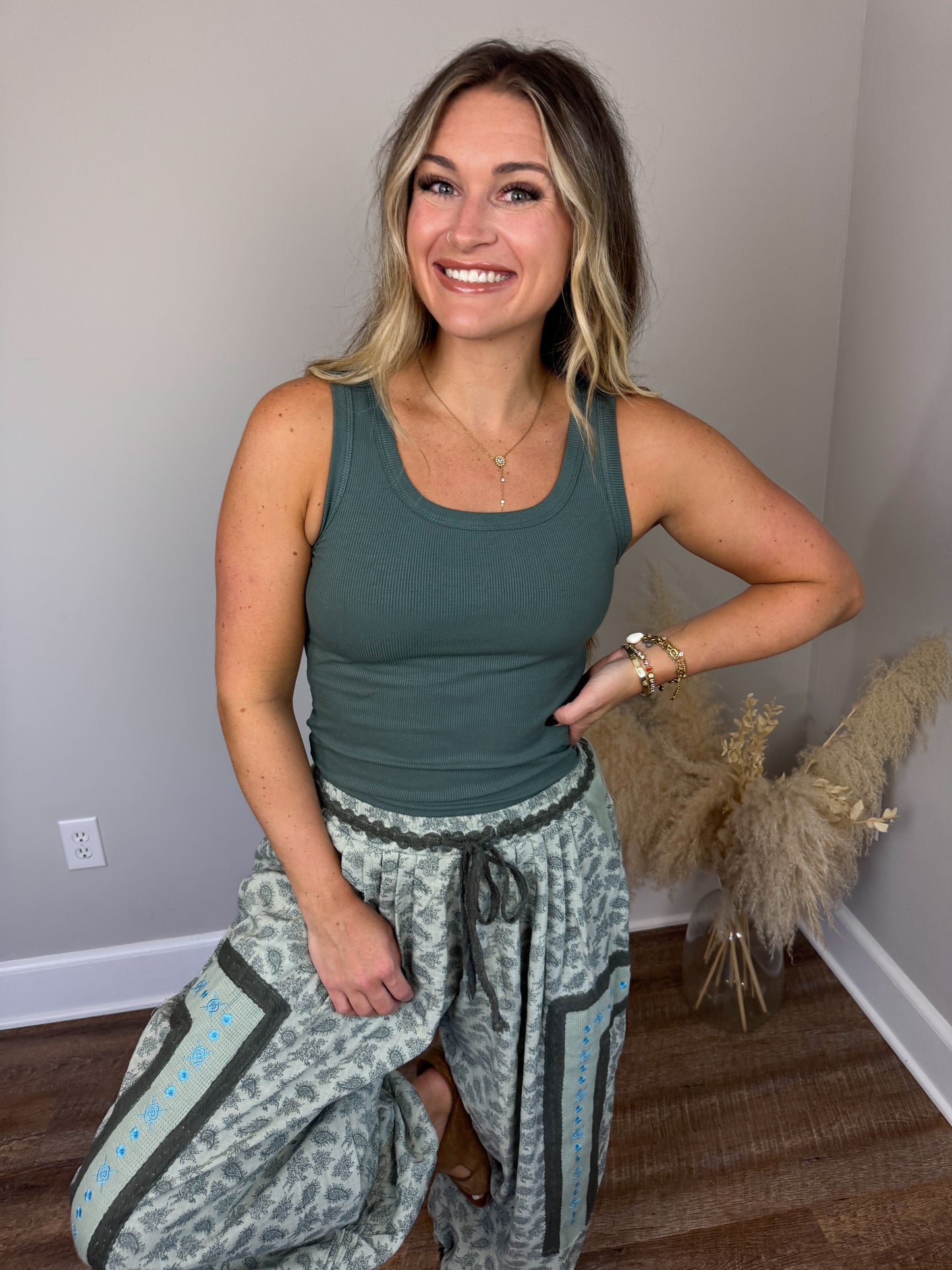 Clark Scoop Tank Top | Hunter Green