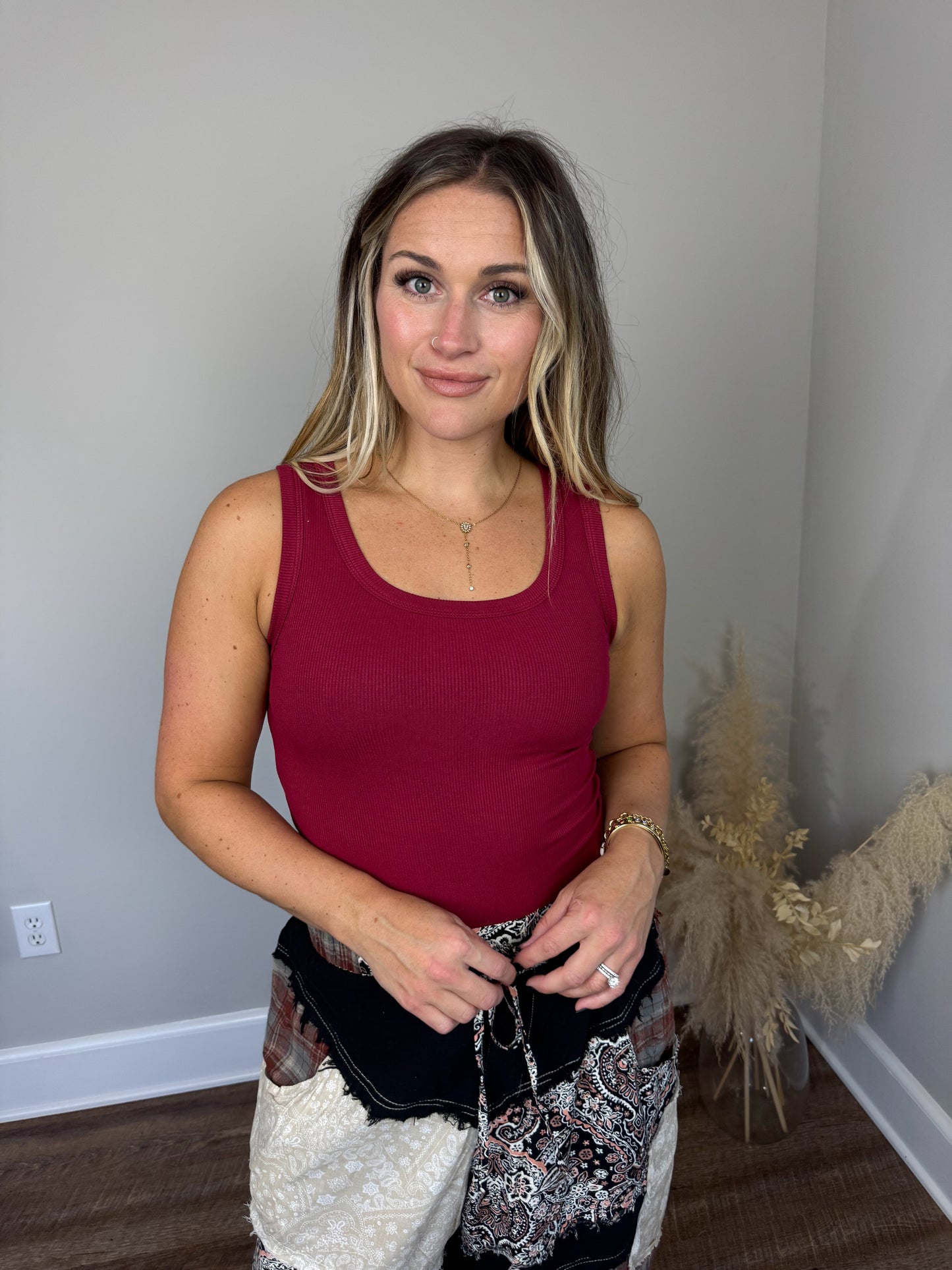 Clark Scoop Tank Top | Burgundy