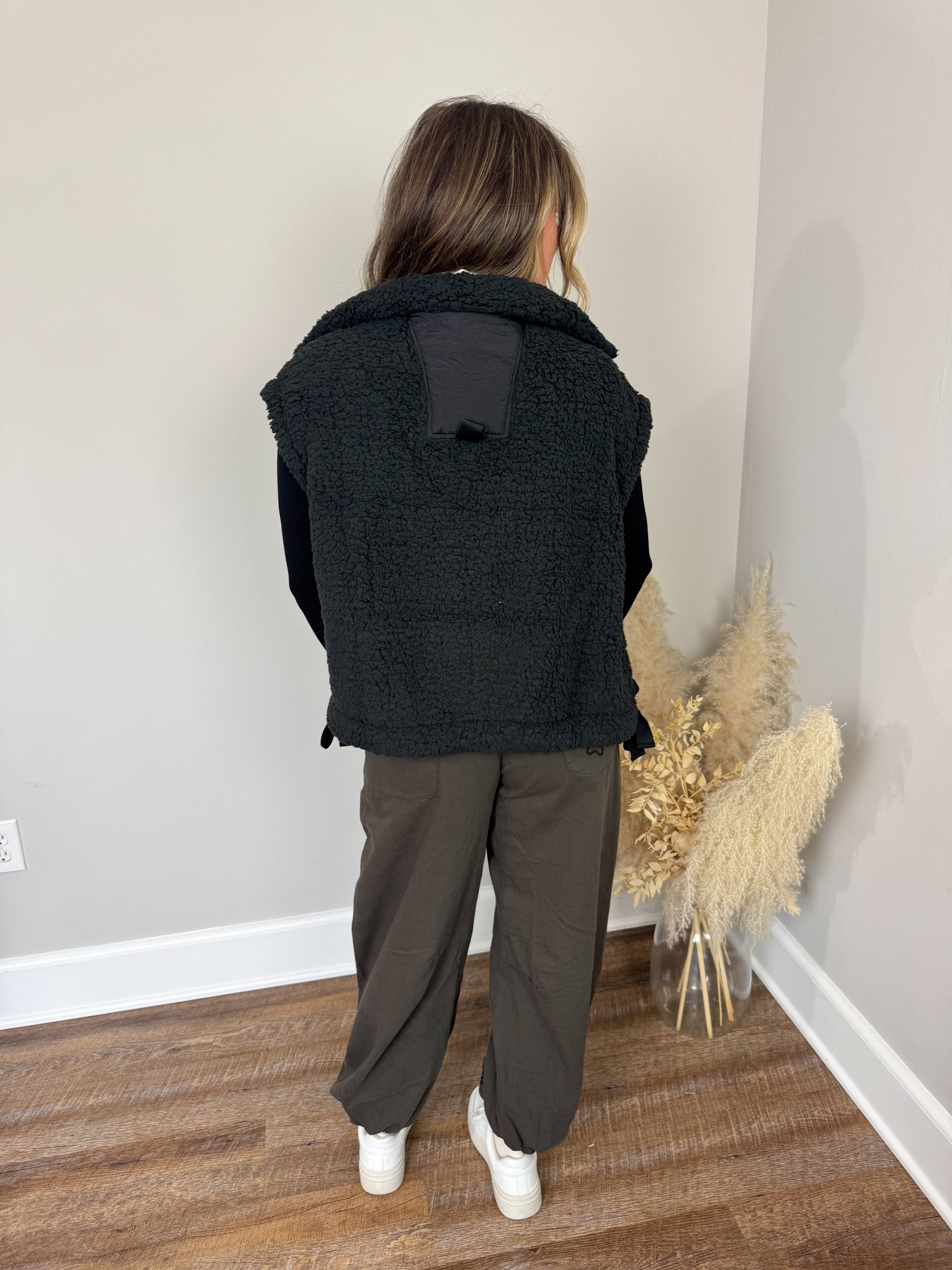 Alpine Vest | Black