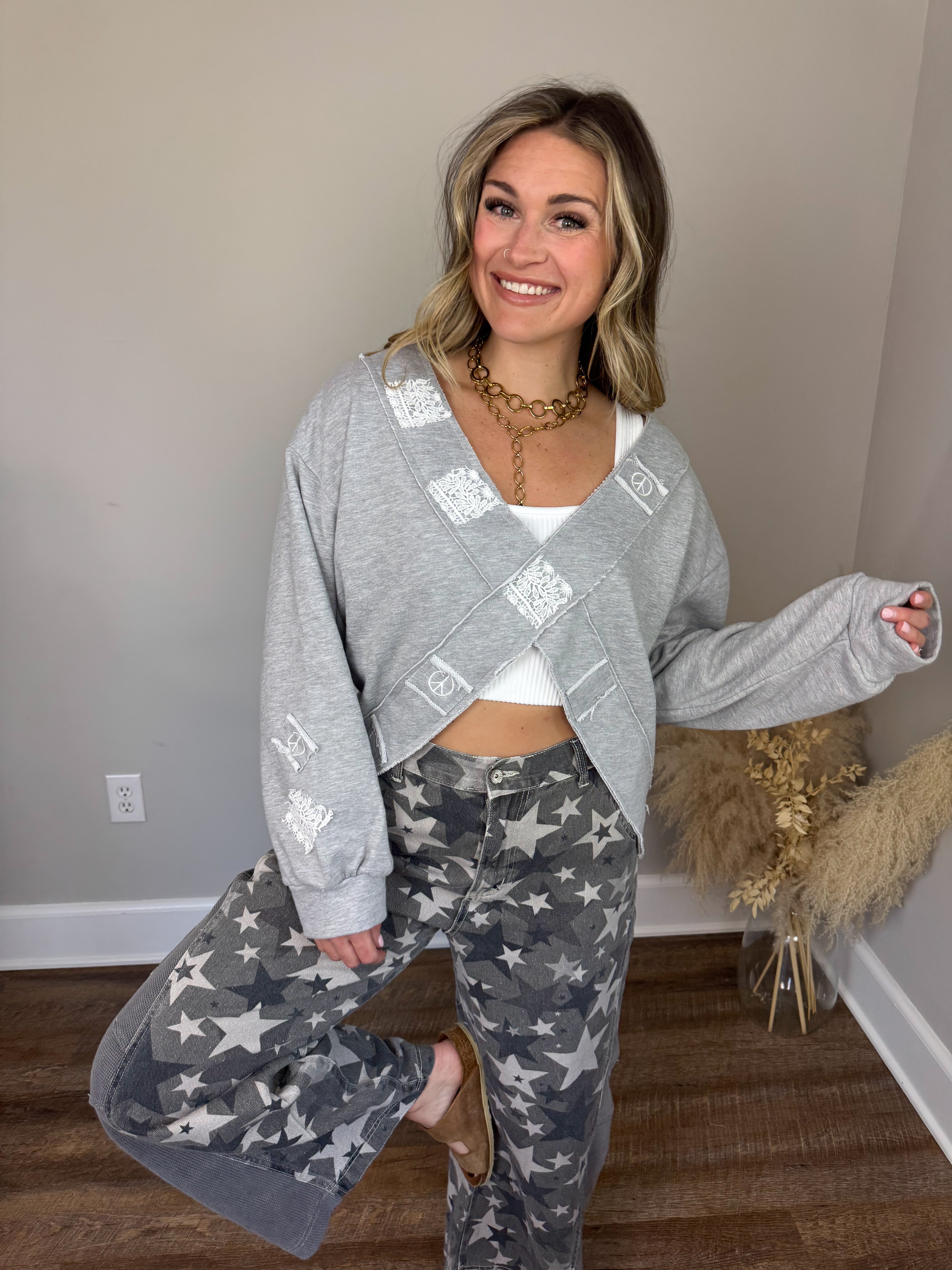 It Girl Pullover | Grey